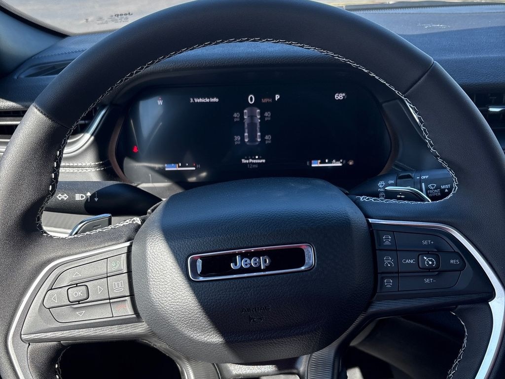 New 2026 Jeep Grand Cherokee LAREDO 4X4 Sport Utility