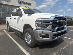 2026 Ram 2500 TRADESMAN CREW CAB 4X4 6'4 BOX Pickup
