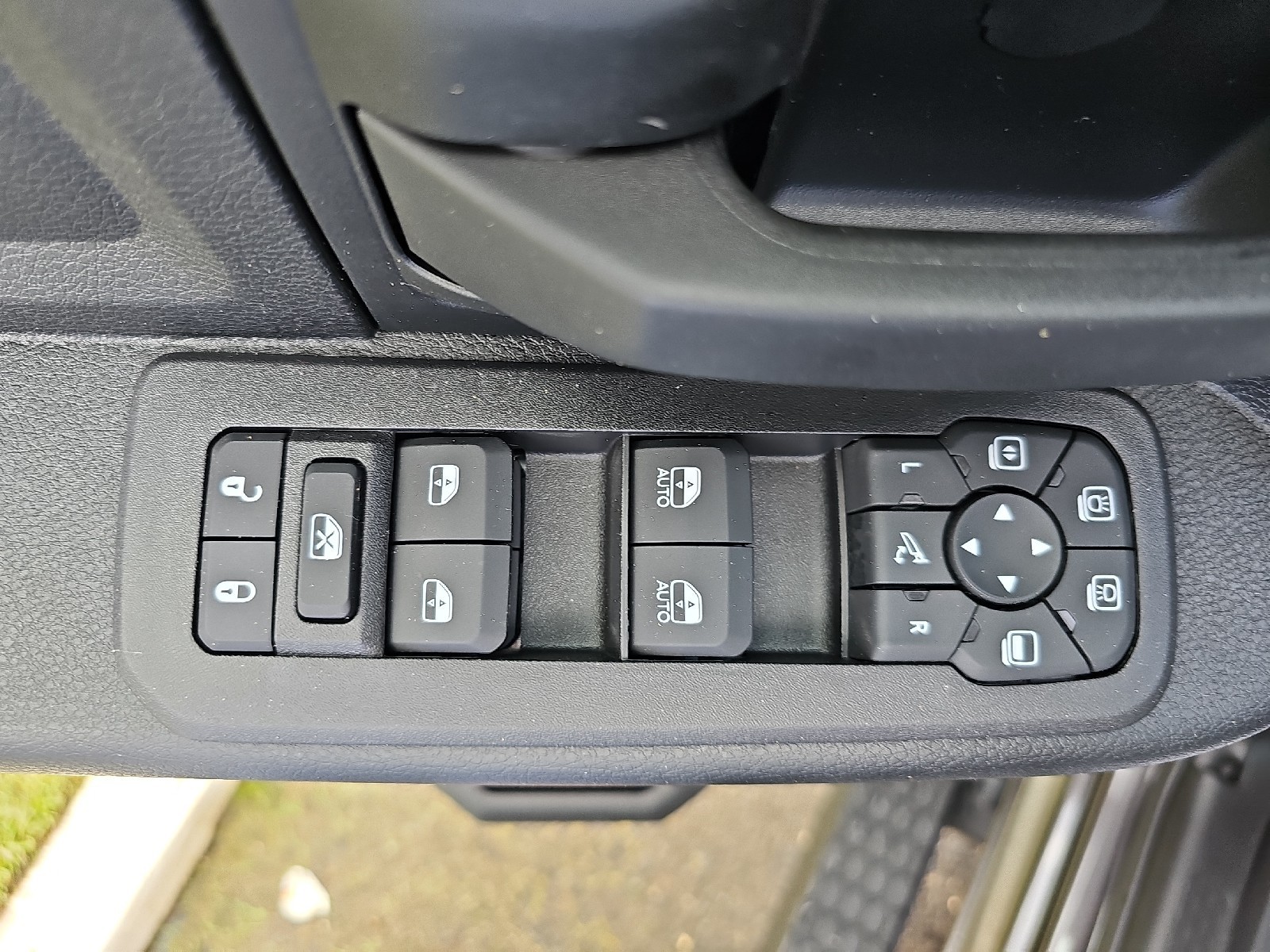 2025 RAM 2500 Tradesman - Photo 10