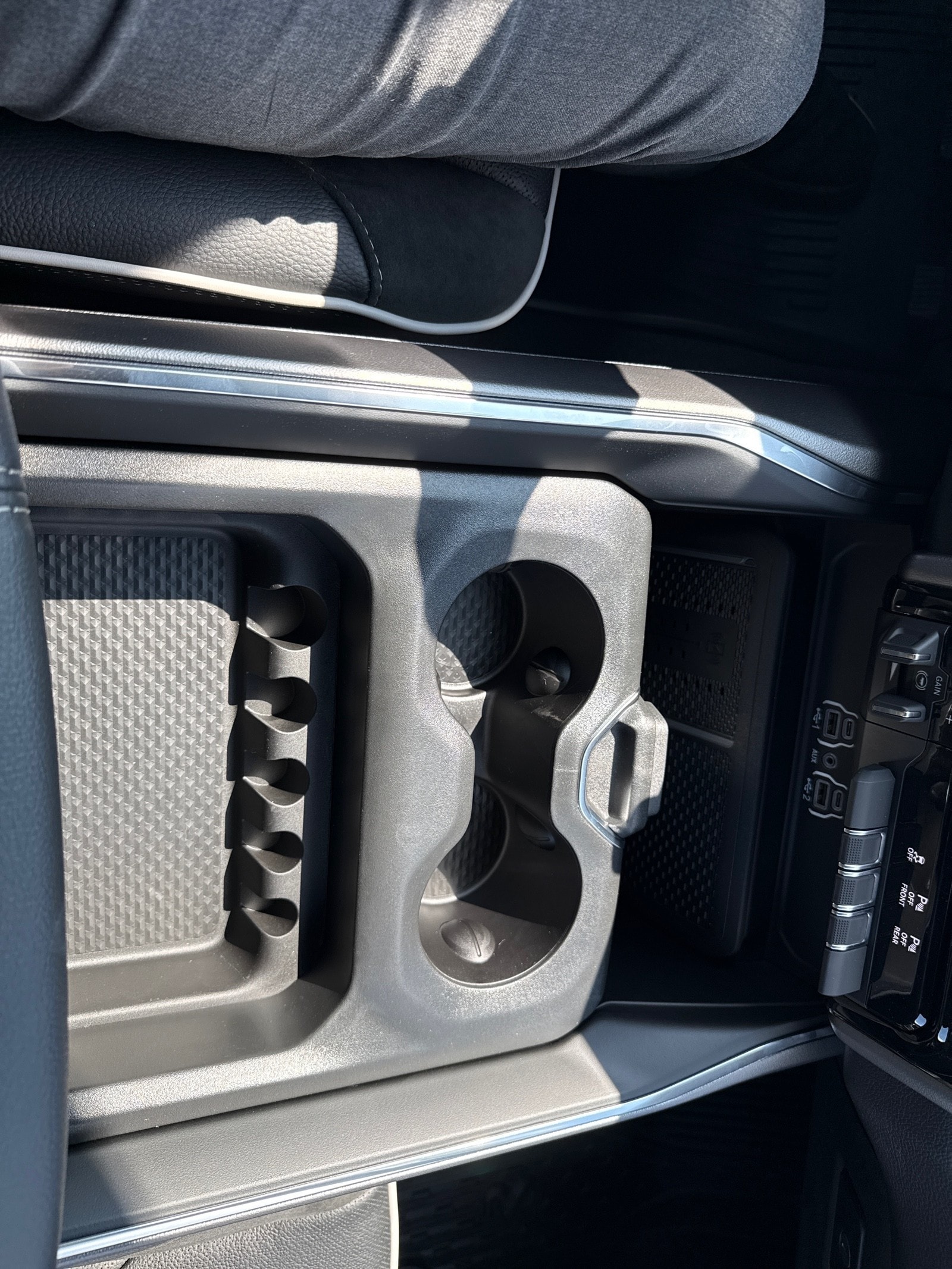 2026 RAM 1500 Laramie - Photo 26