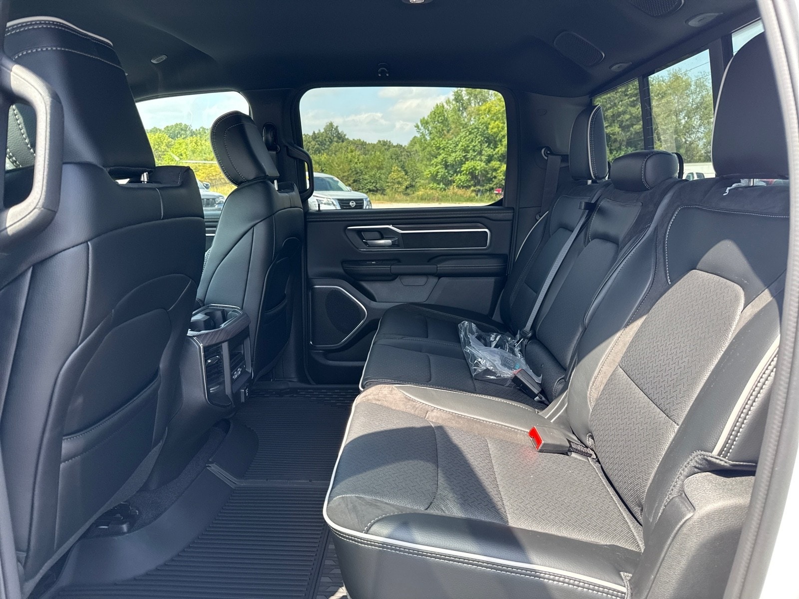 2026 RAM 1500 Laramie - Photo 13