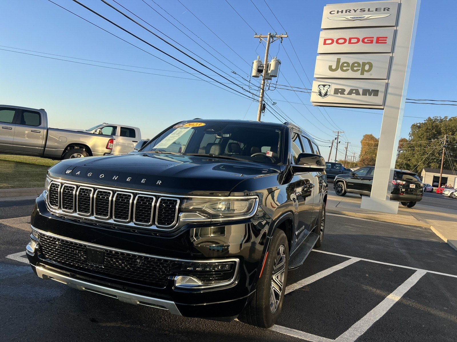 2023 Jeep Wagoneer L Series II photo 4