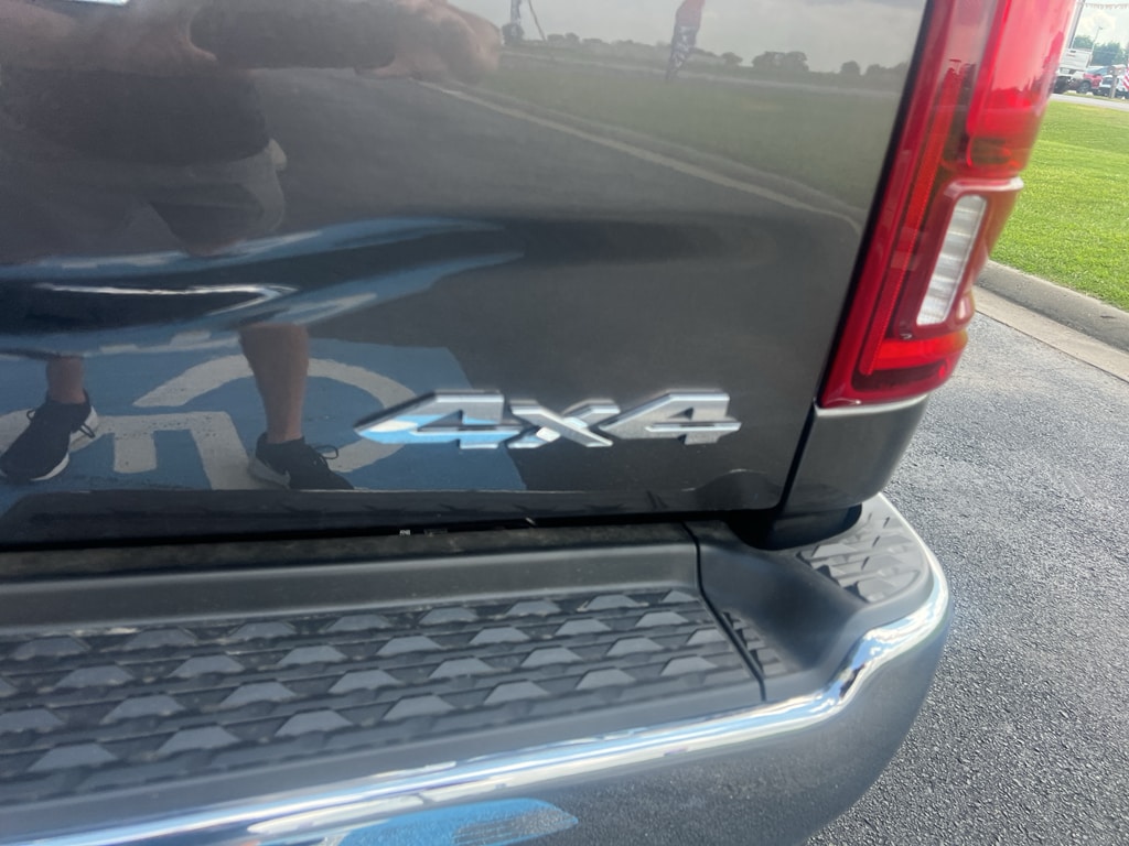 2025 RAM 2500 Tradesman - Photo 11