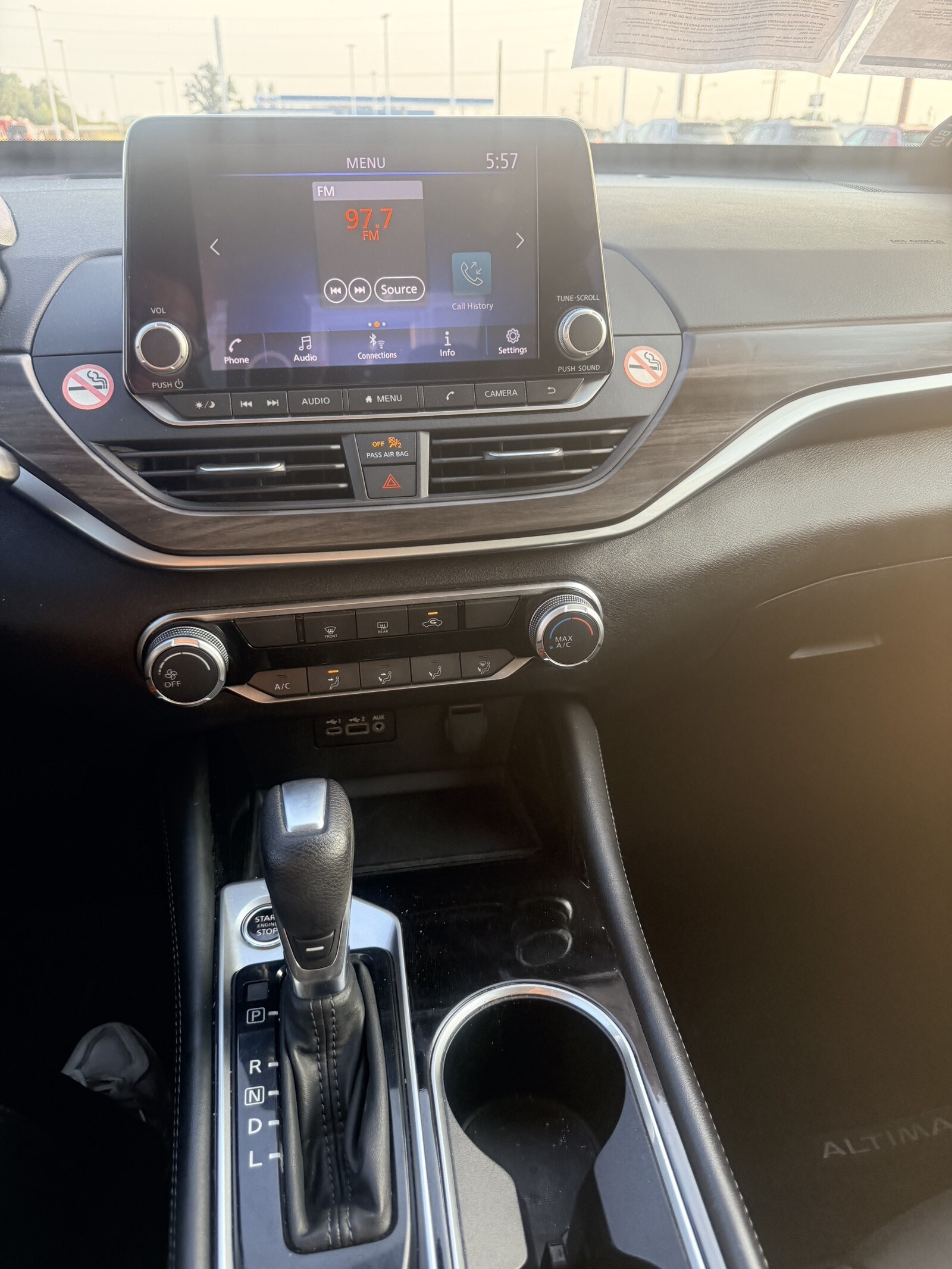 2023 Nissan Altima 2.5 SV photo 2