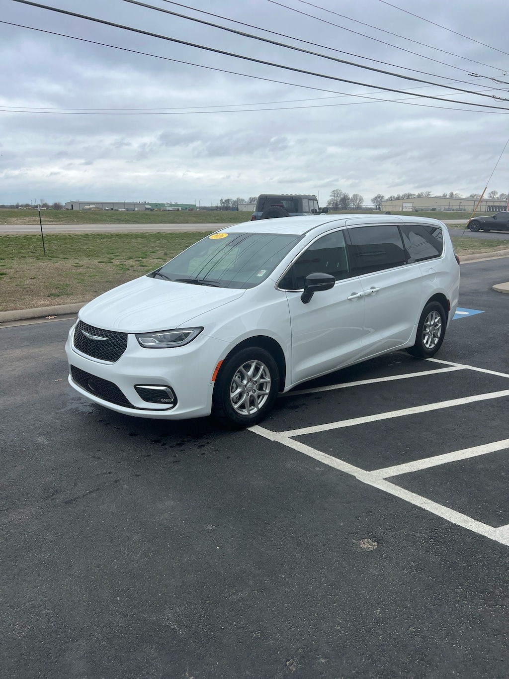 New 2026 Chrysler Pacifica Select Passenger Van