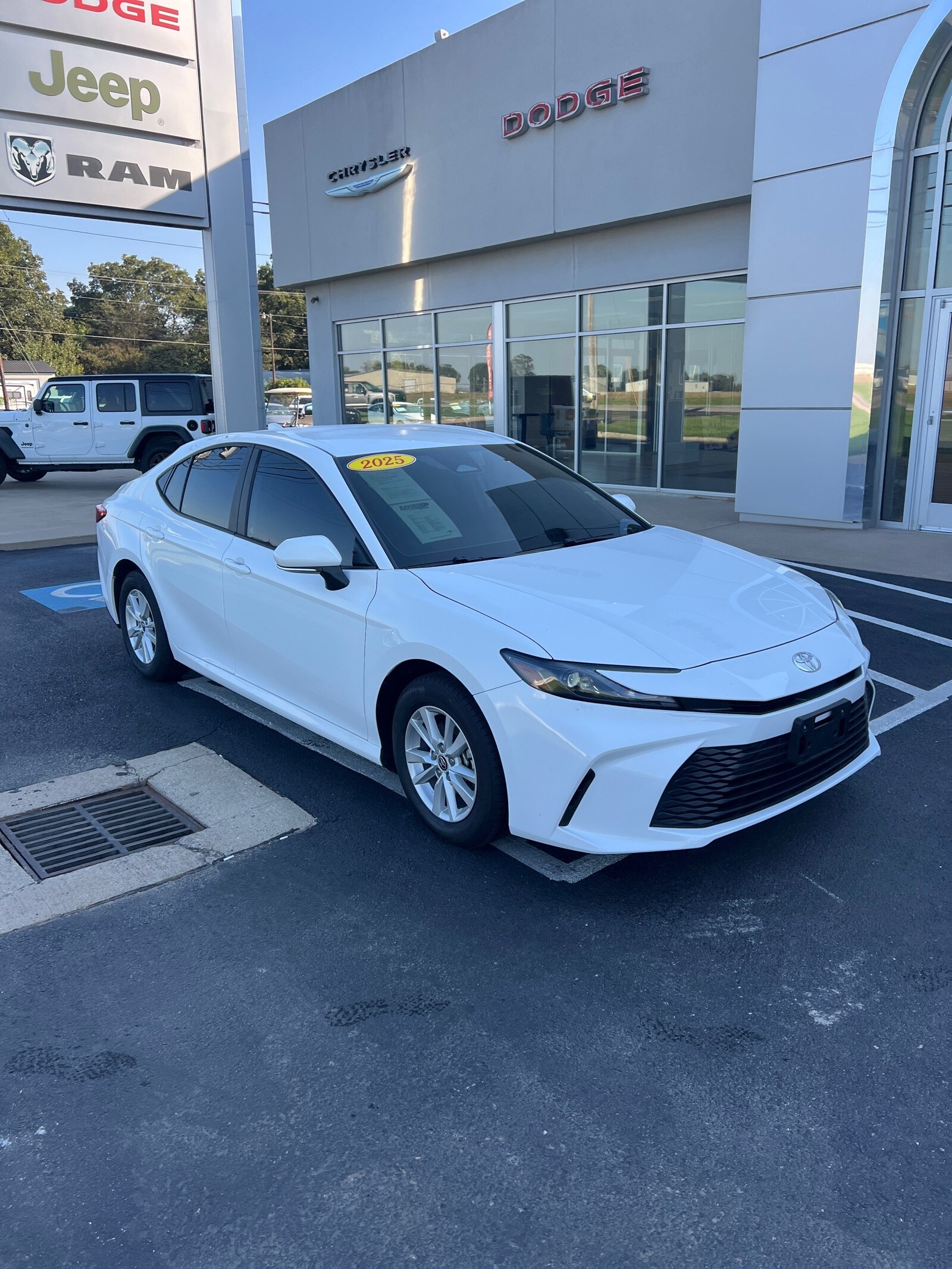2025 Toyota Camry LE photo 3