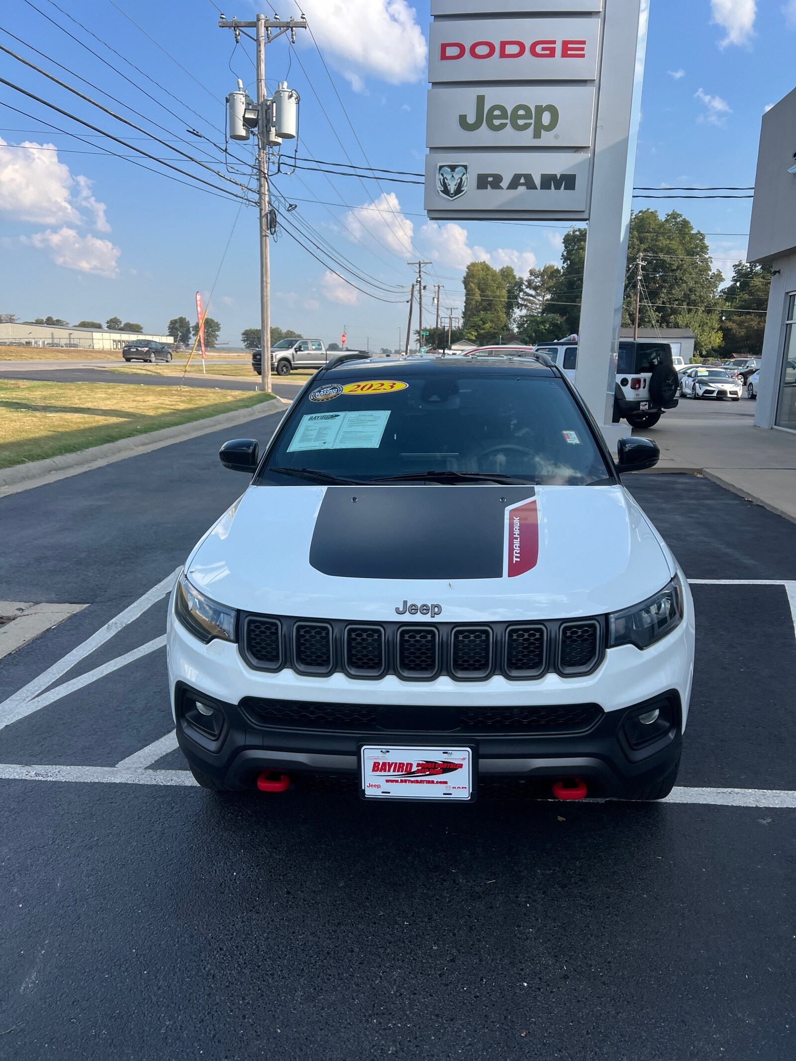2023 Jeep Compass Trailhawk photo 2