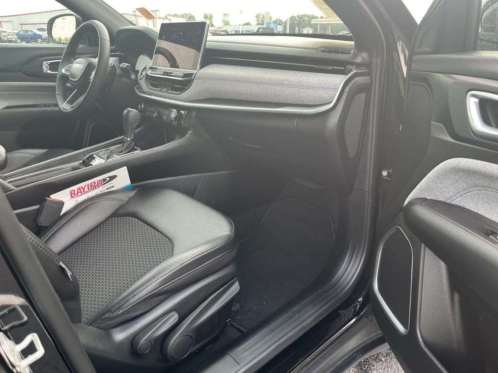 2024 Jeep Compass Latitude - Photo 19