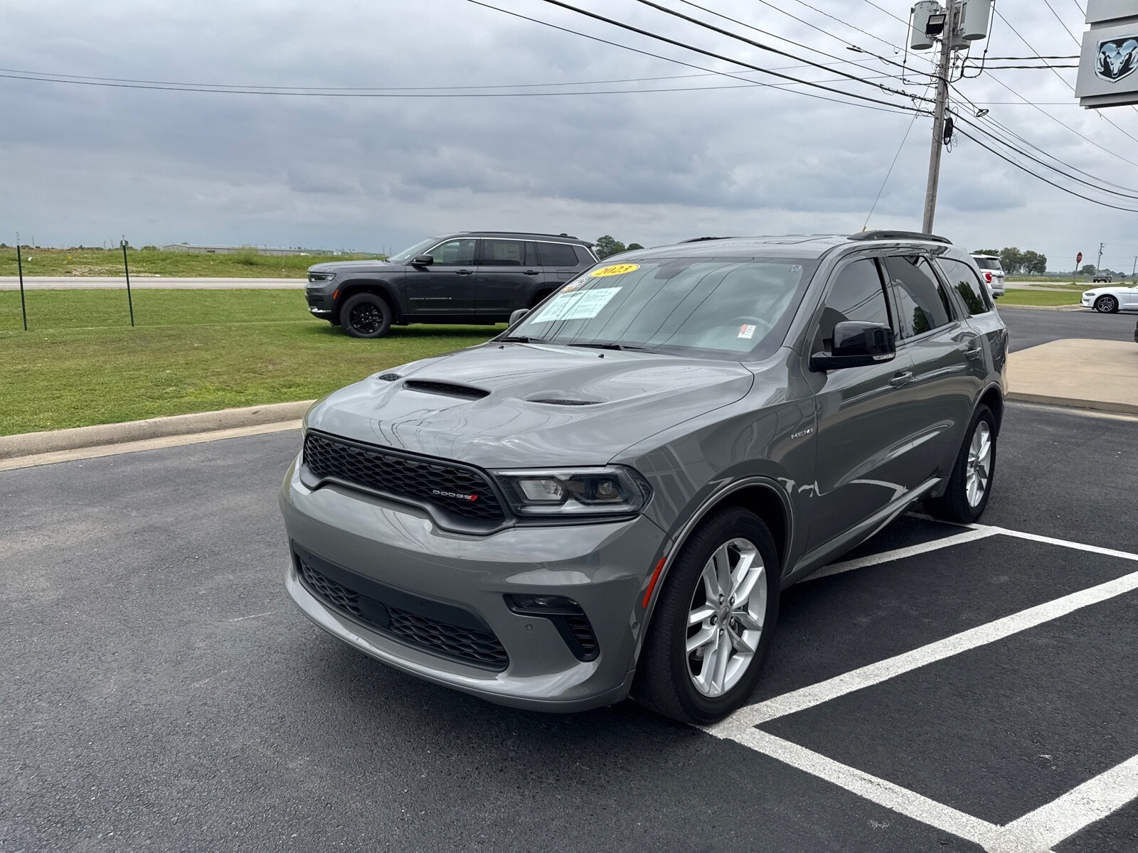 2023 Dodge Durango R/T Plus photo 2