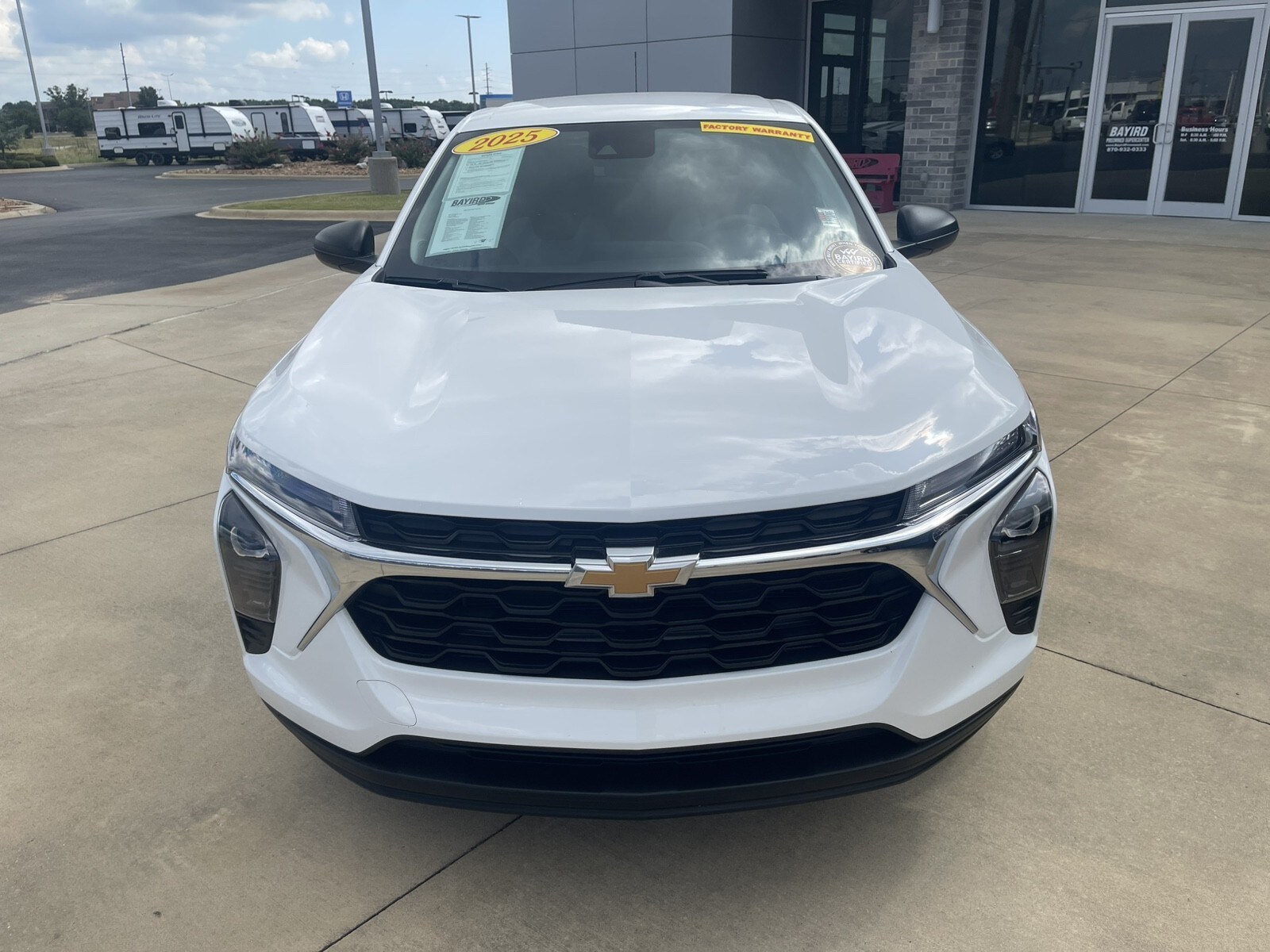 2025 Chevrolet Trax LS photo 2