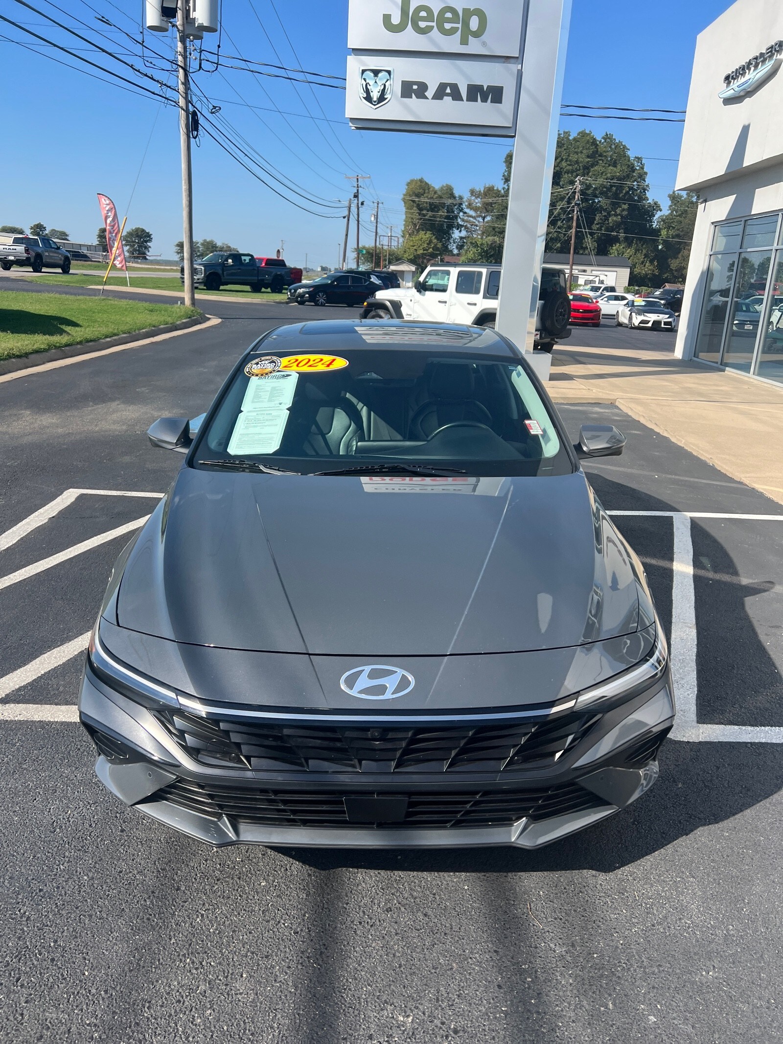 2024 Hyundai Elantra Limited photo 2