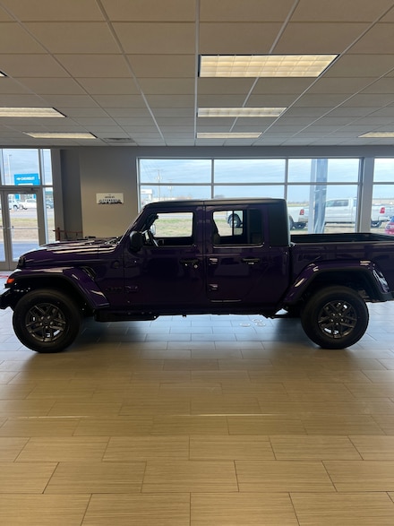 Featured 2026 Jeep Gladiator Sport Pickup for sale near you in Kennett, MO