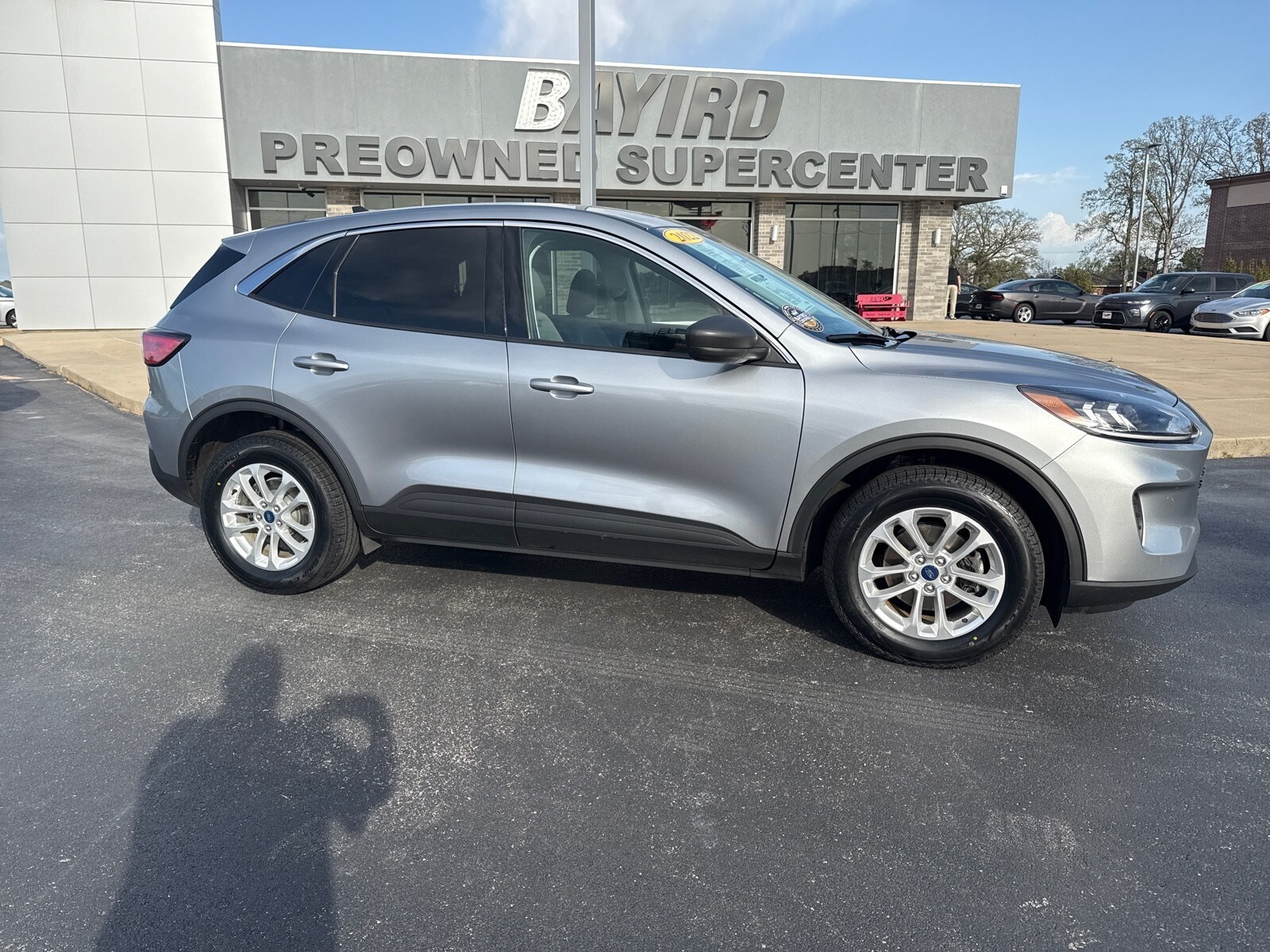2022 Ford Escape SE photo 2