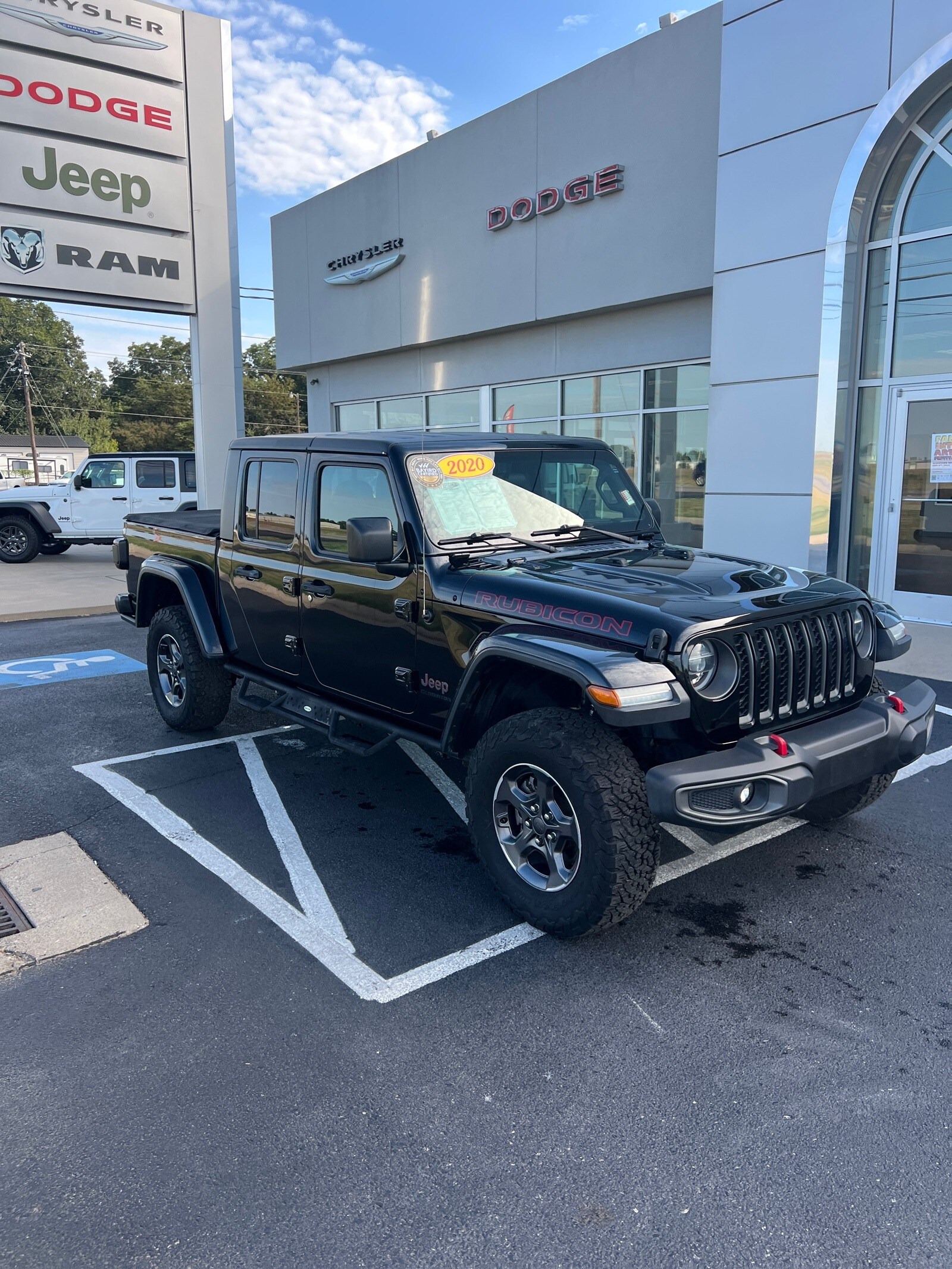 2020 Jeep Gladiator Rubicon photo 3