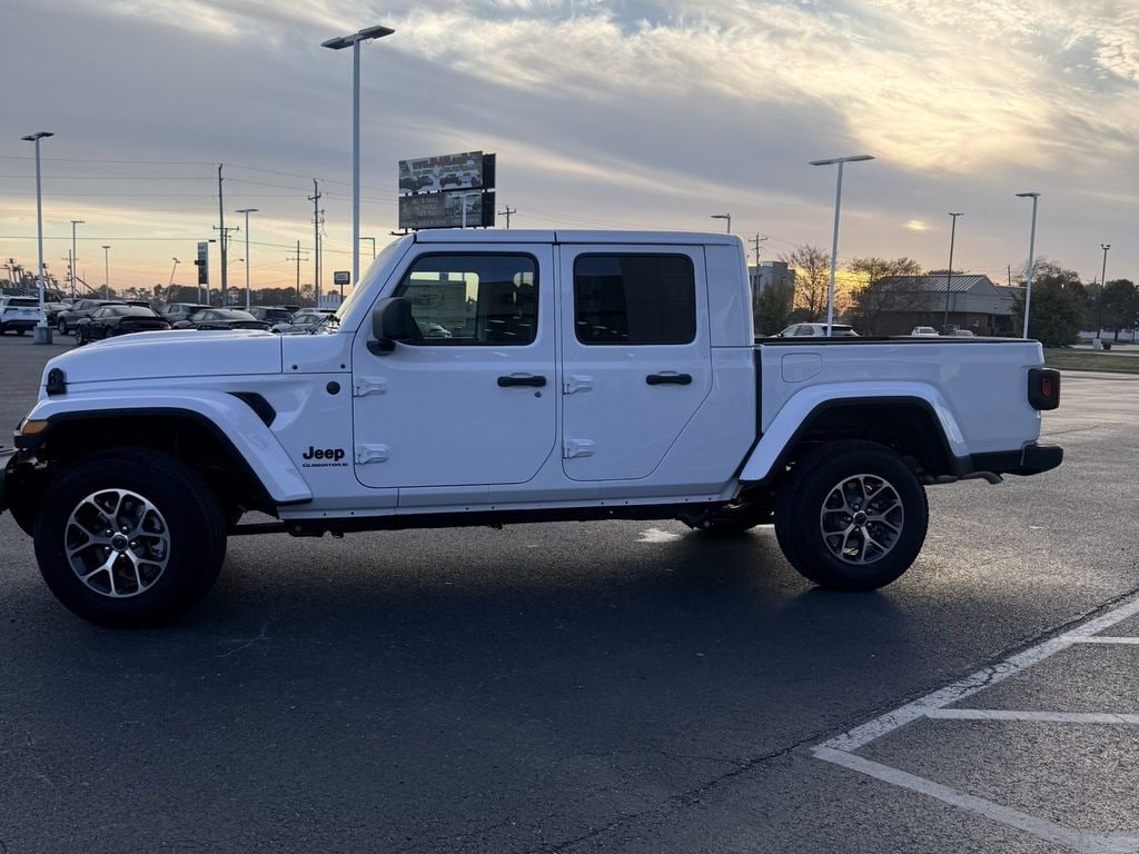 New 2026 Jeep Gladiator Sport Pickup