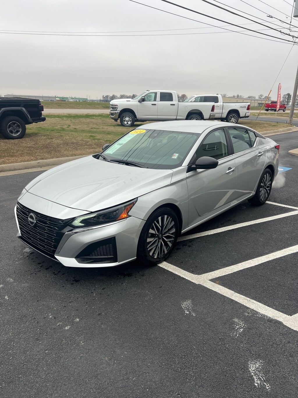 Used 2024 Nissan Altima 2.5 SV Sedan