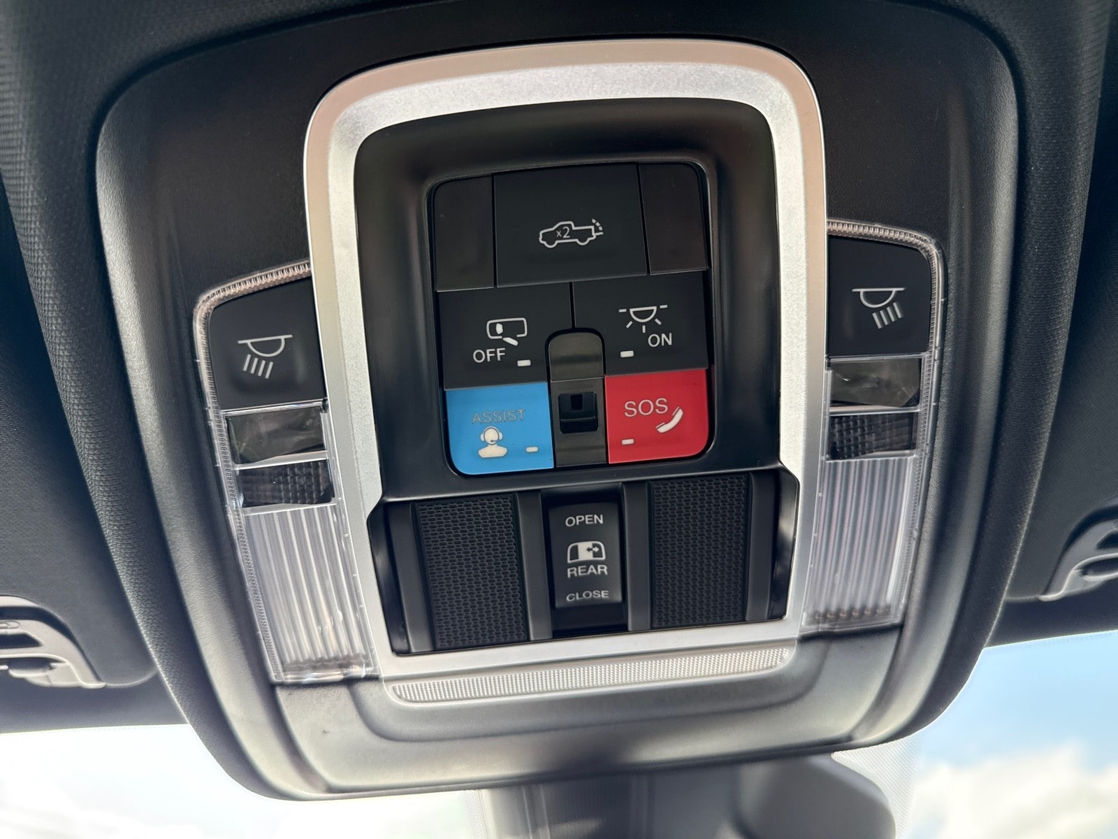 2026 RAM 1500 Laramie - Photo 32