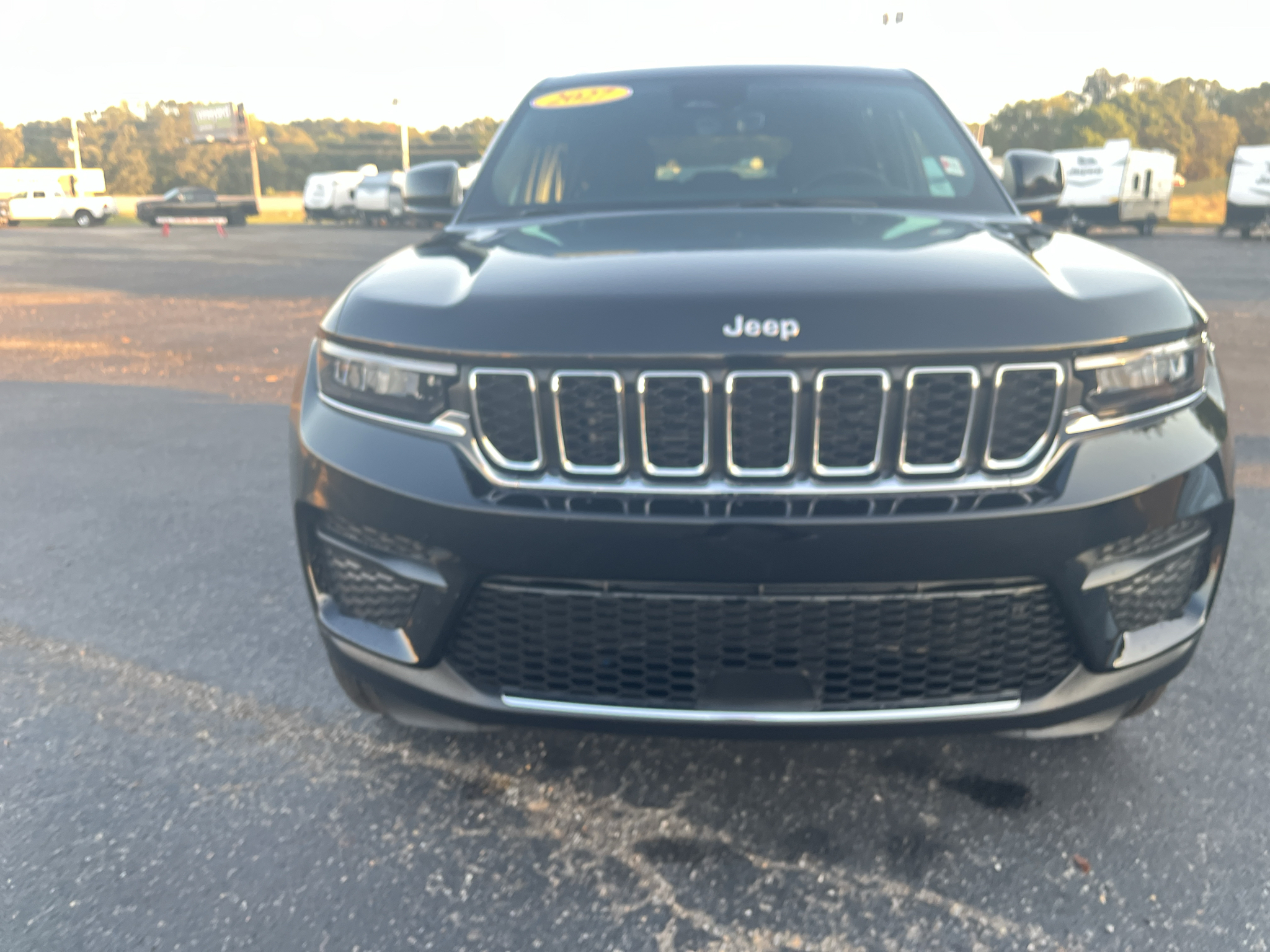 New 2027 Jeep Grand Cherokee Laredo Sport Utility