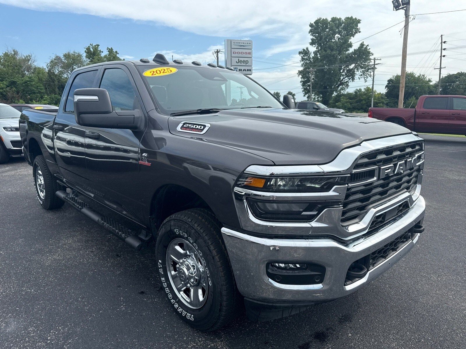 2025 Ram 2500 Tradesman photo 4