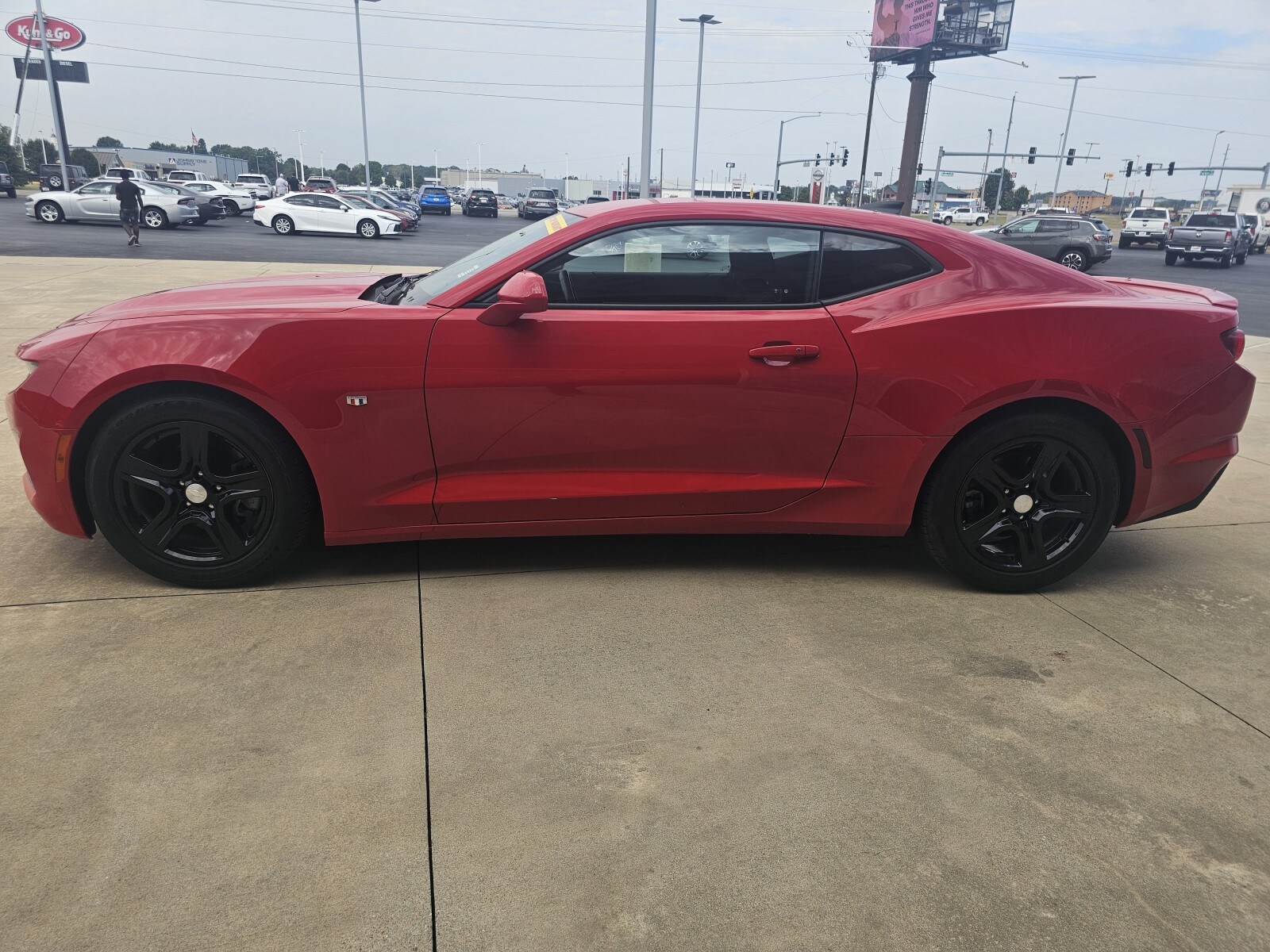 2023 Chevrolet Camaro 1LT photo 3