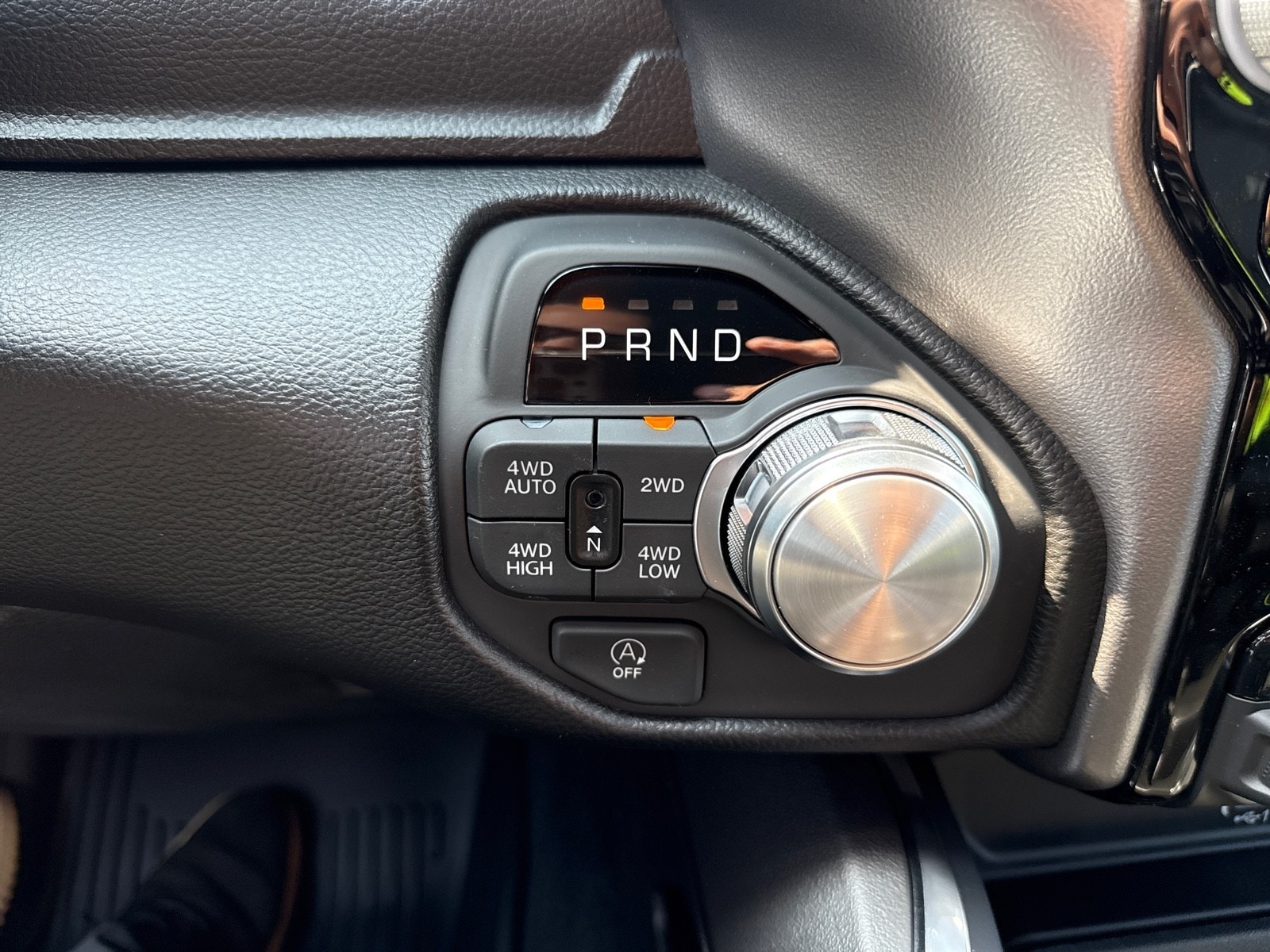 2026 RAM 1500 Laramie - Photo 25