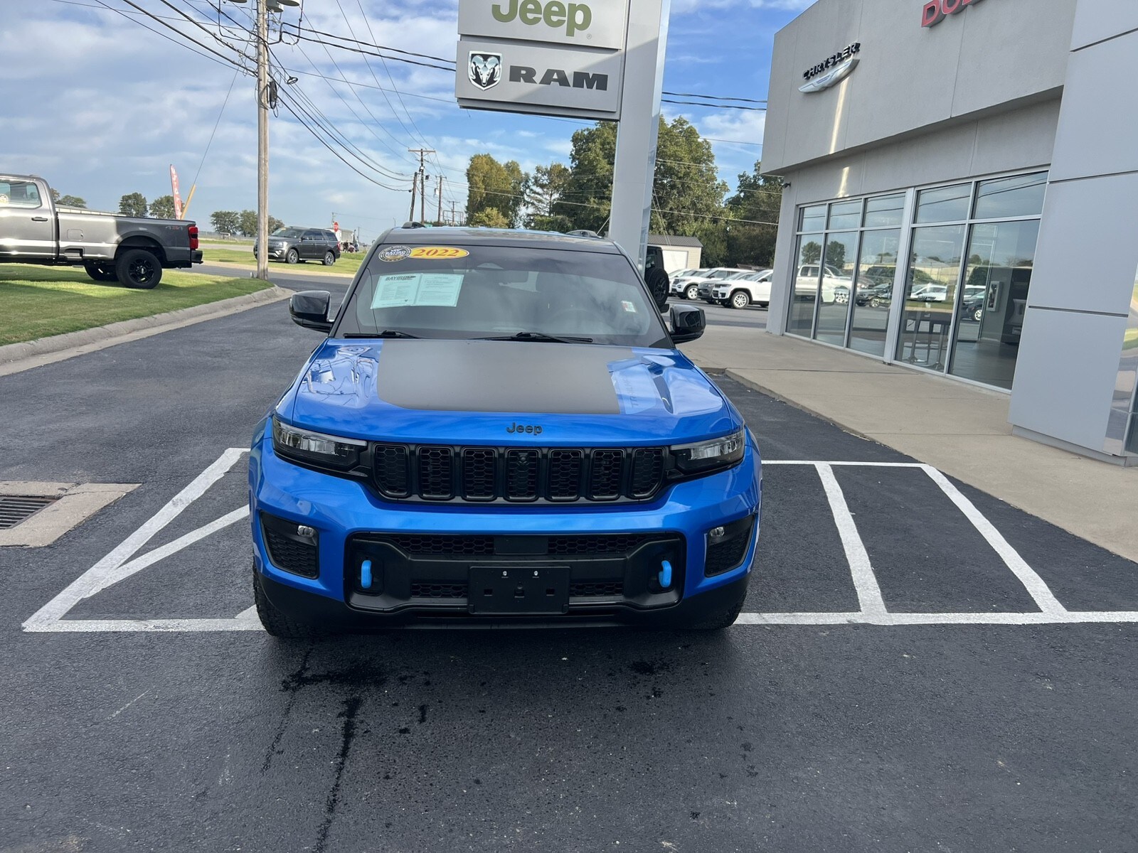 2022 Jeep Grand Cherokee Trailhawk 4xe photo 2
