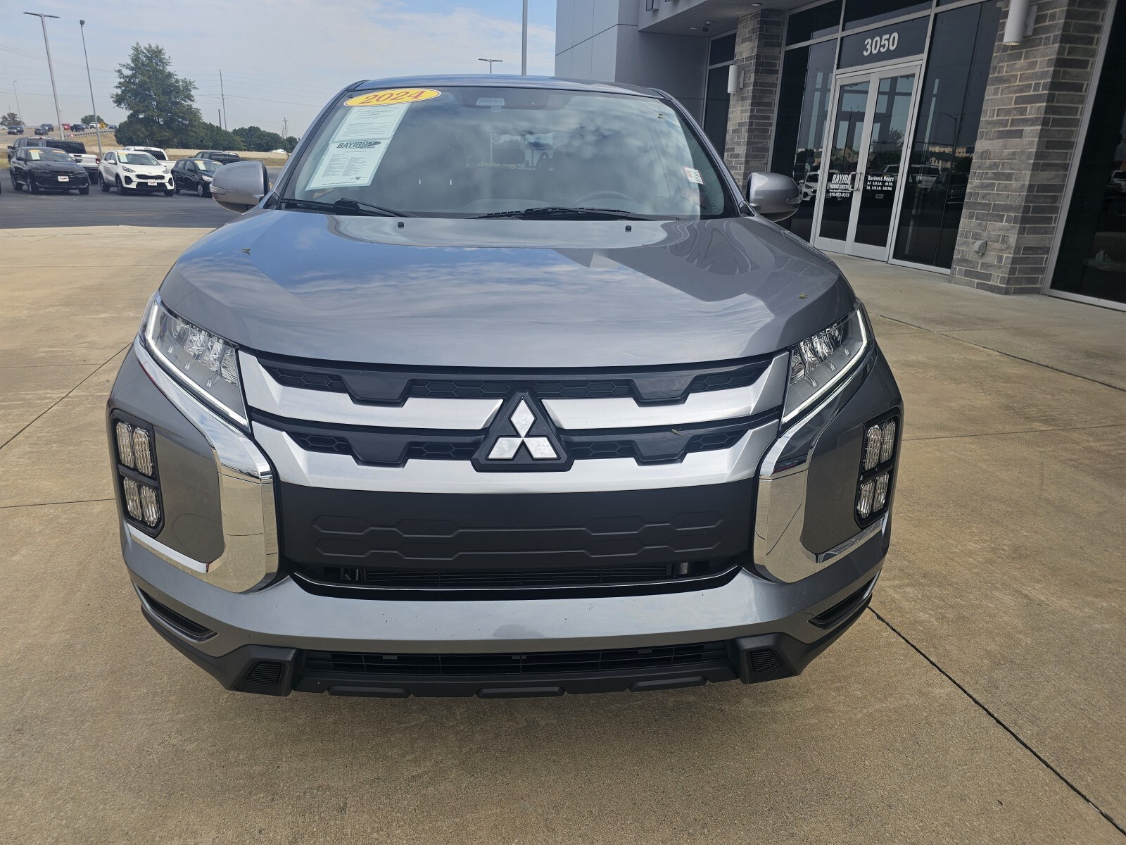 2024 Mitsubishi Outlander Sport ES photo 2