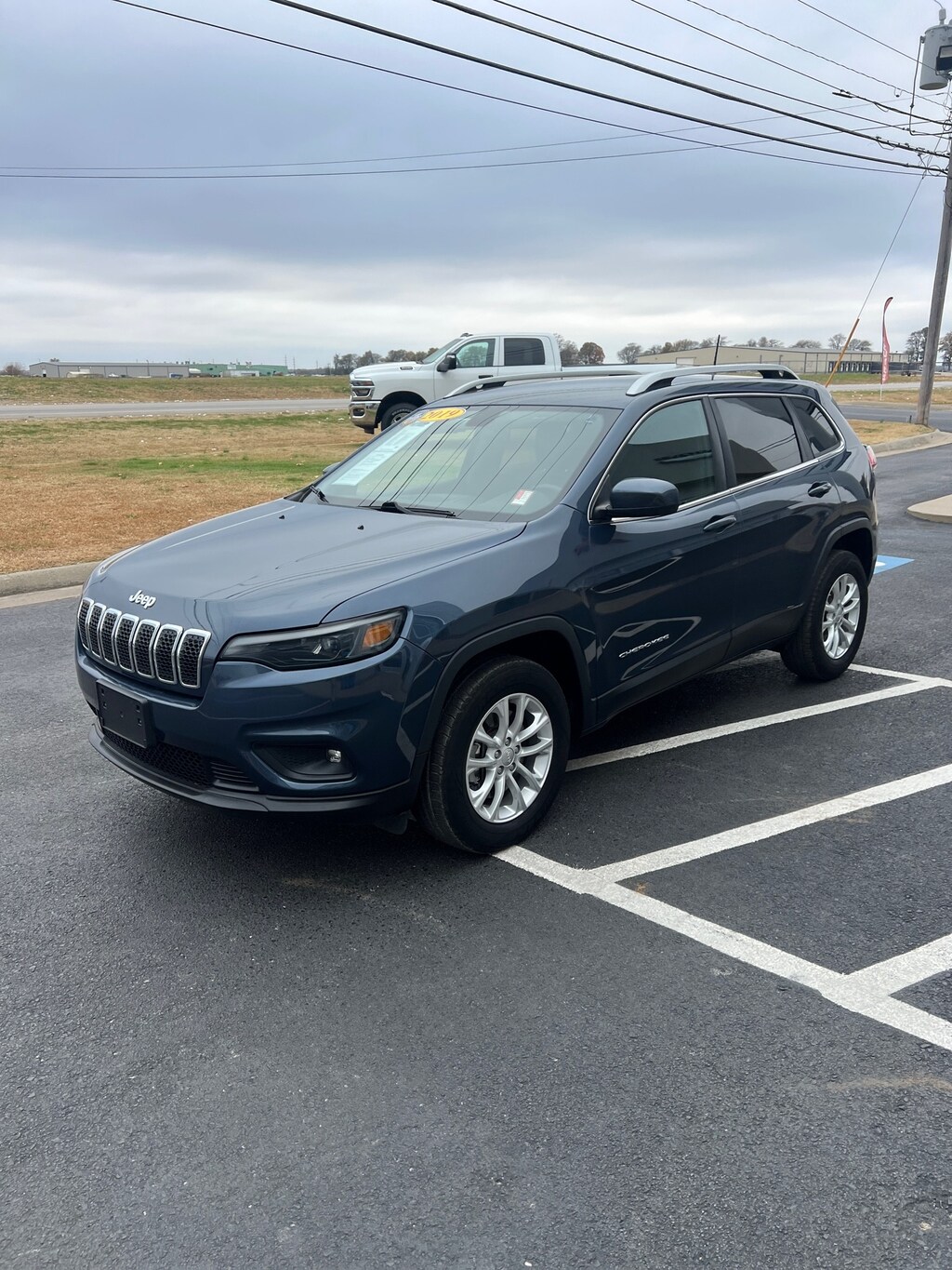 Used 2019 Jeep Cherokee Latitude 4x4 SUV
