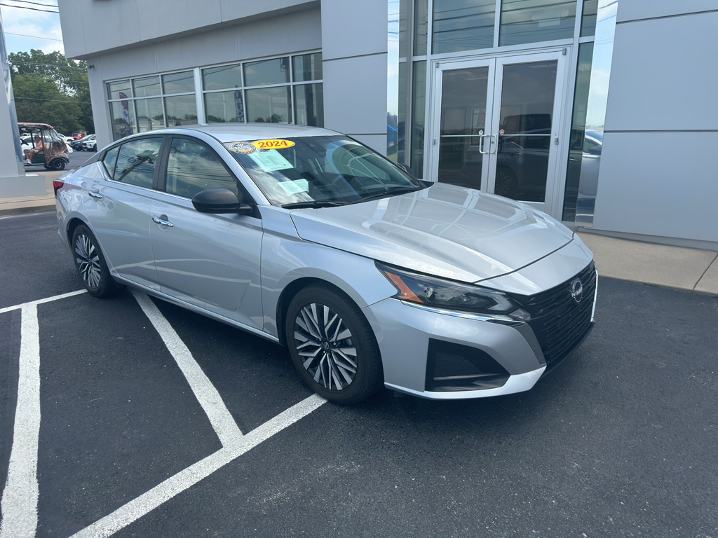 Used 2024 Nissan Altima 2.5 SV Sedan