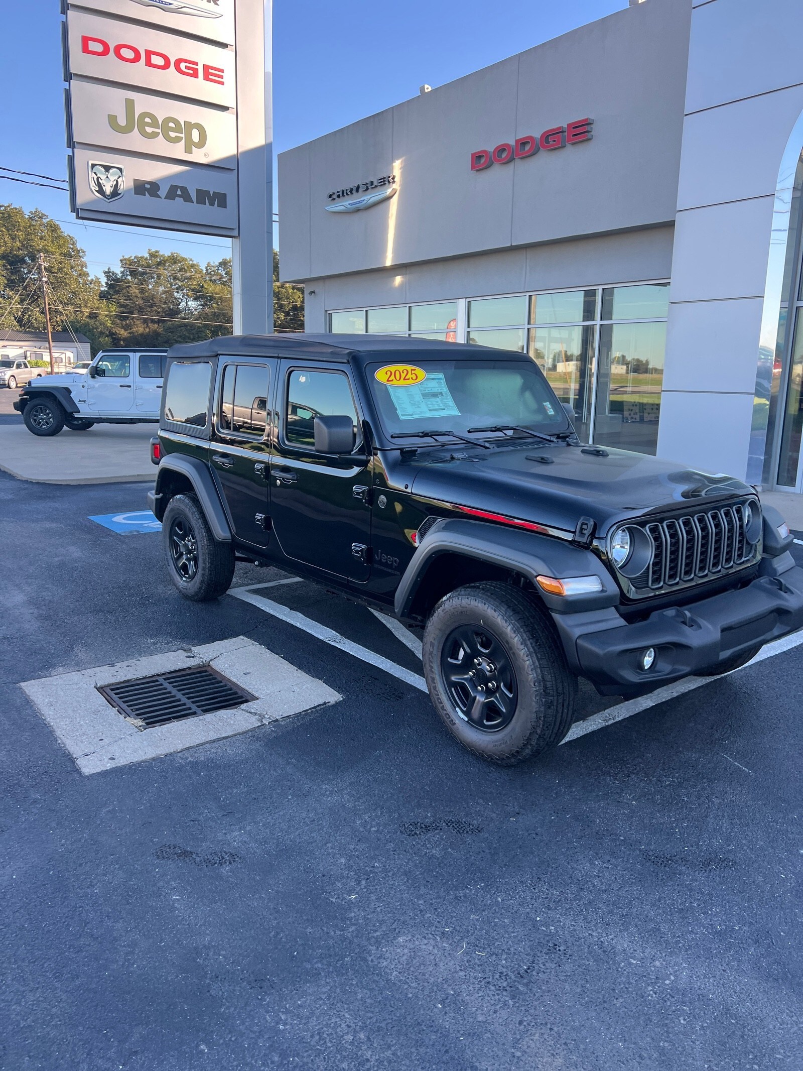 2025 Jeep Wrangler Sport photo 3