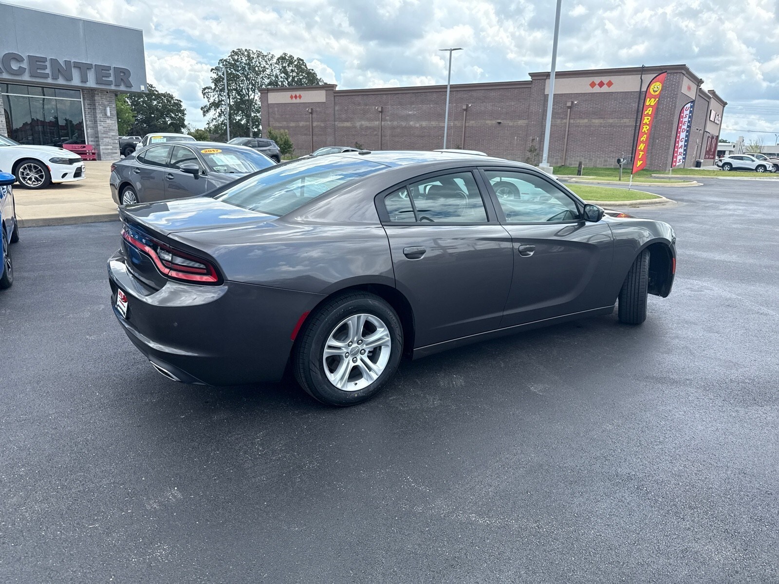 2022 Dodge Charger SXT photo 2