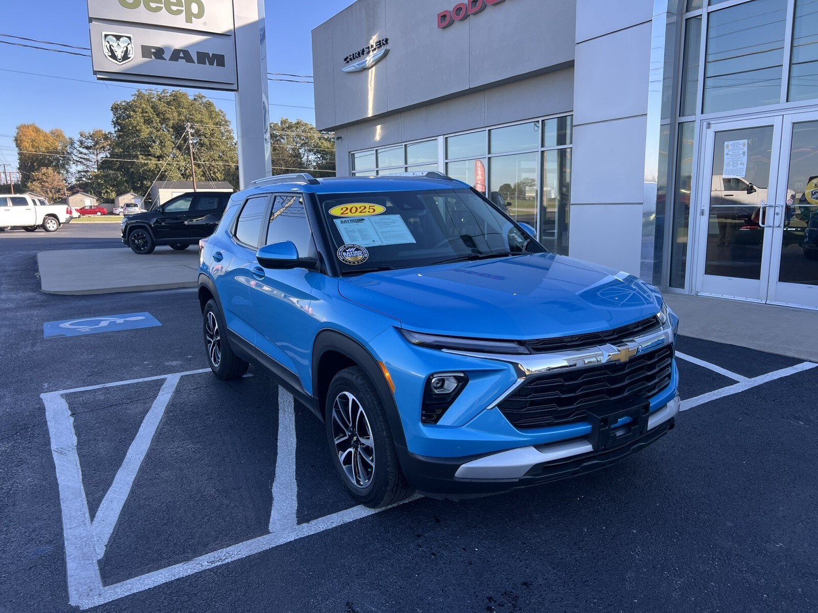 2025 Chevrolet Trailblazer LT photo 3