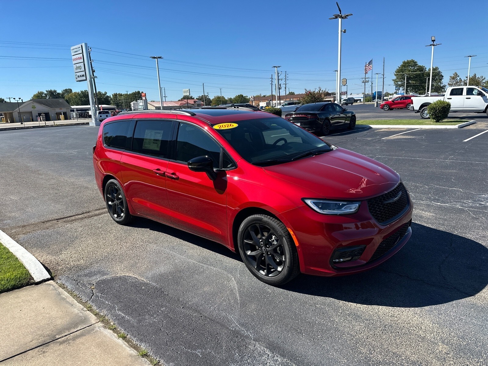 2026 Chrysler Pacifica Limited photo 2