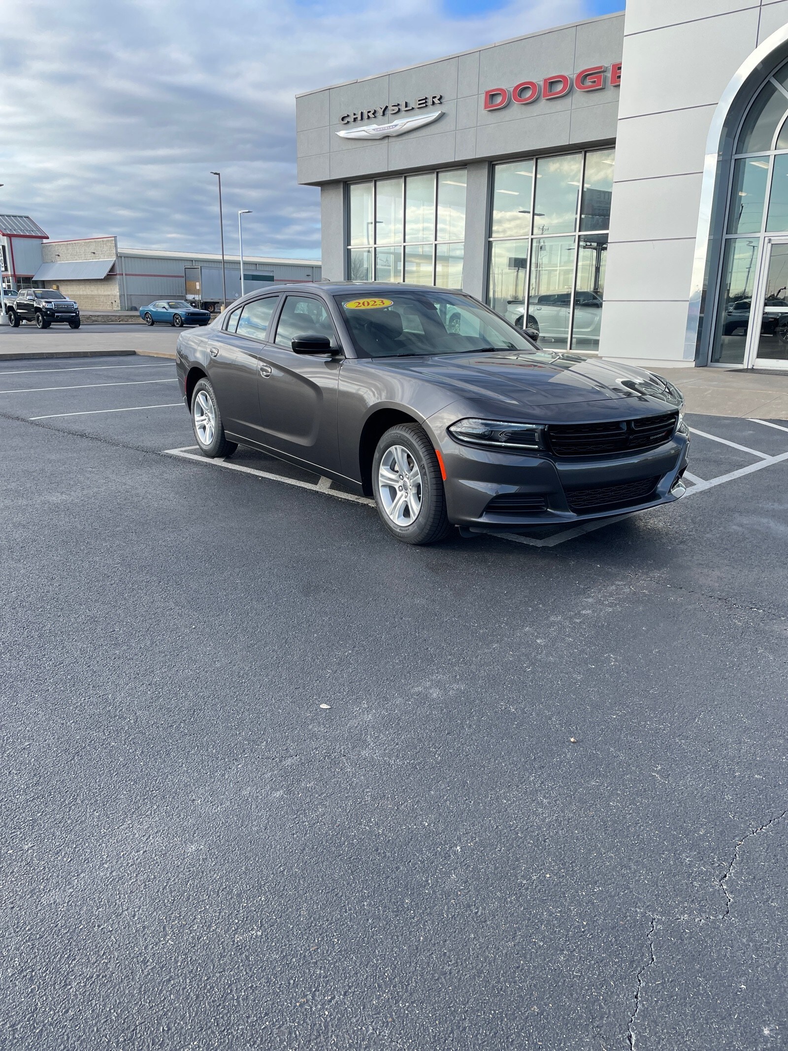2023 Dodge Charger SXT photo 2