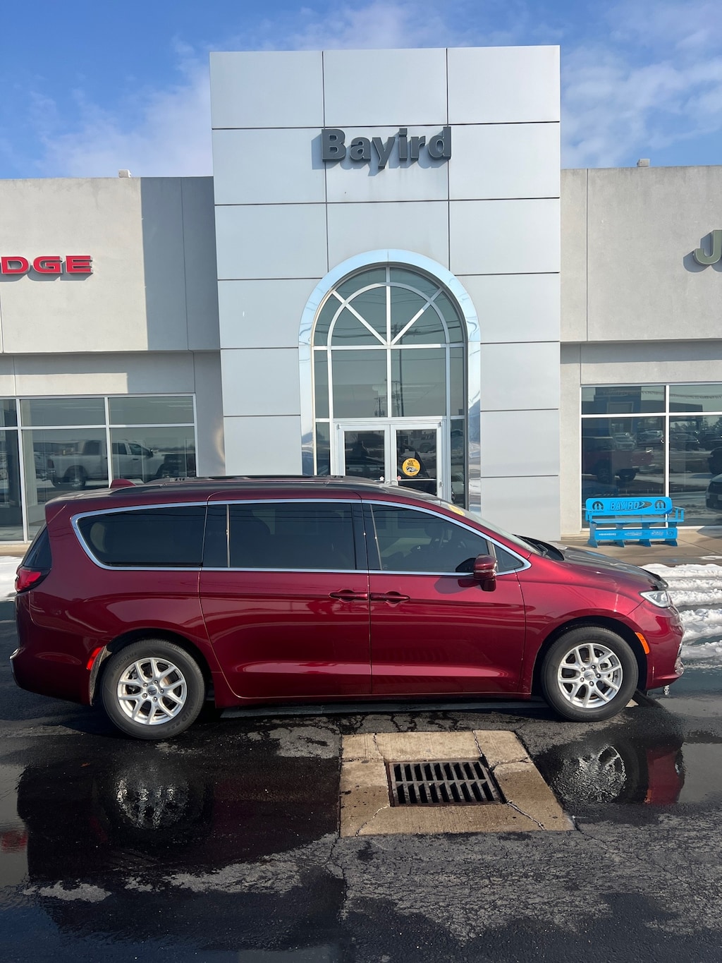 Used 2022 Chrysler Pacifica Touring L Van Passenger Van