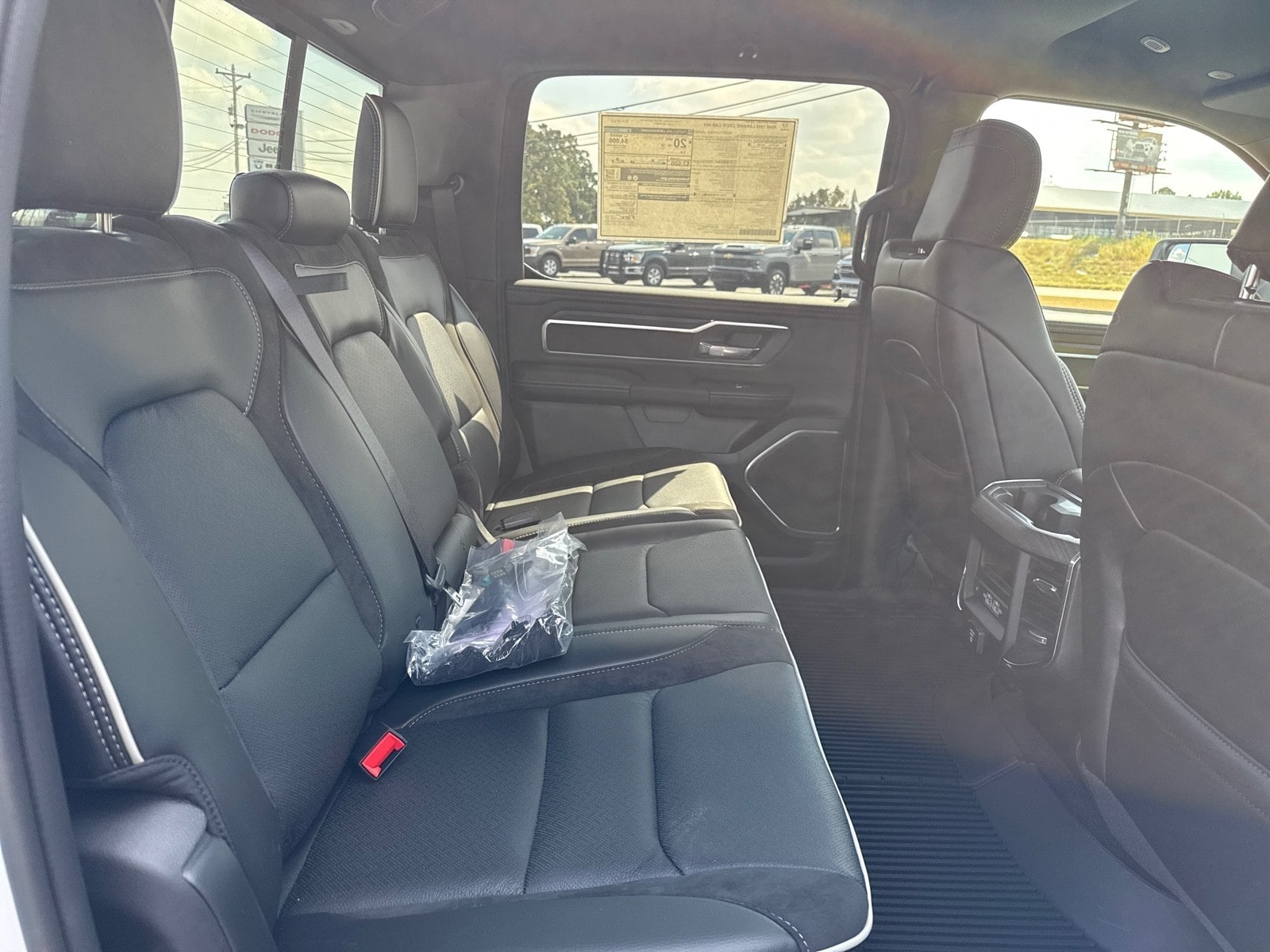 2026 RAM 1500 Laramie - Photo 14