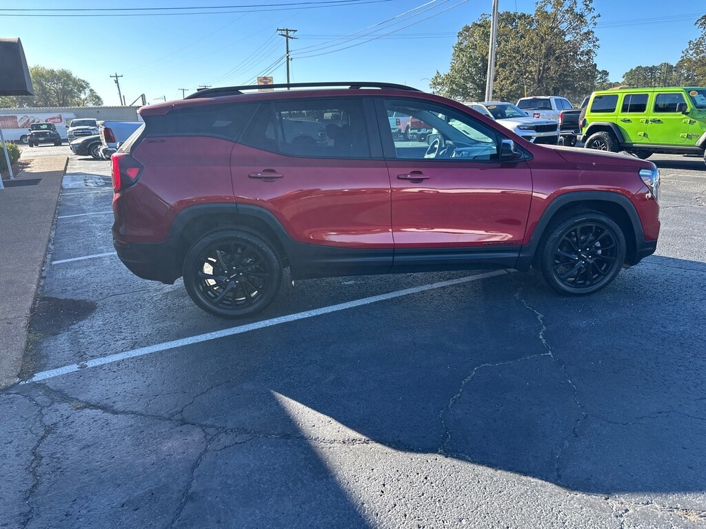 Used 2023 GMC Terrain SLE SUV