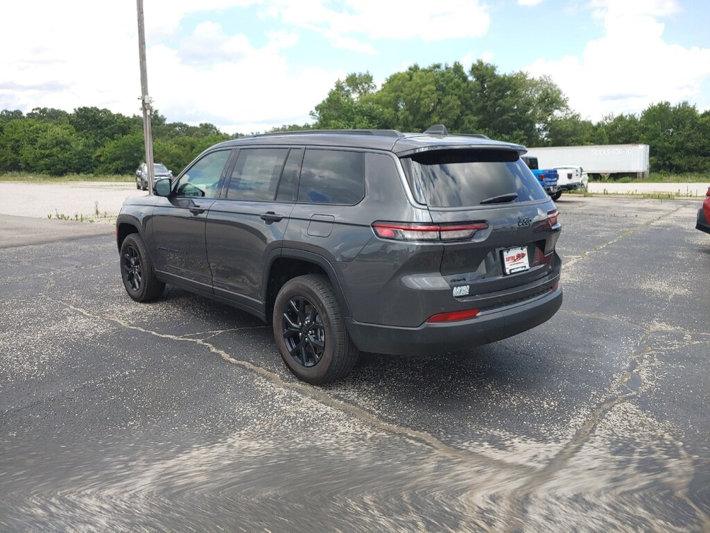 New 2026 Jeep Grand Cherokee L Laredo Sport Utility