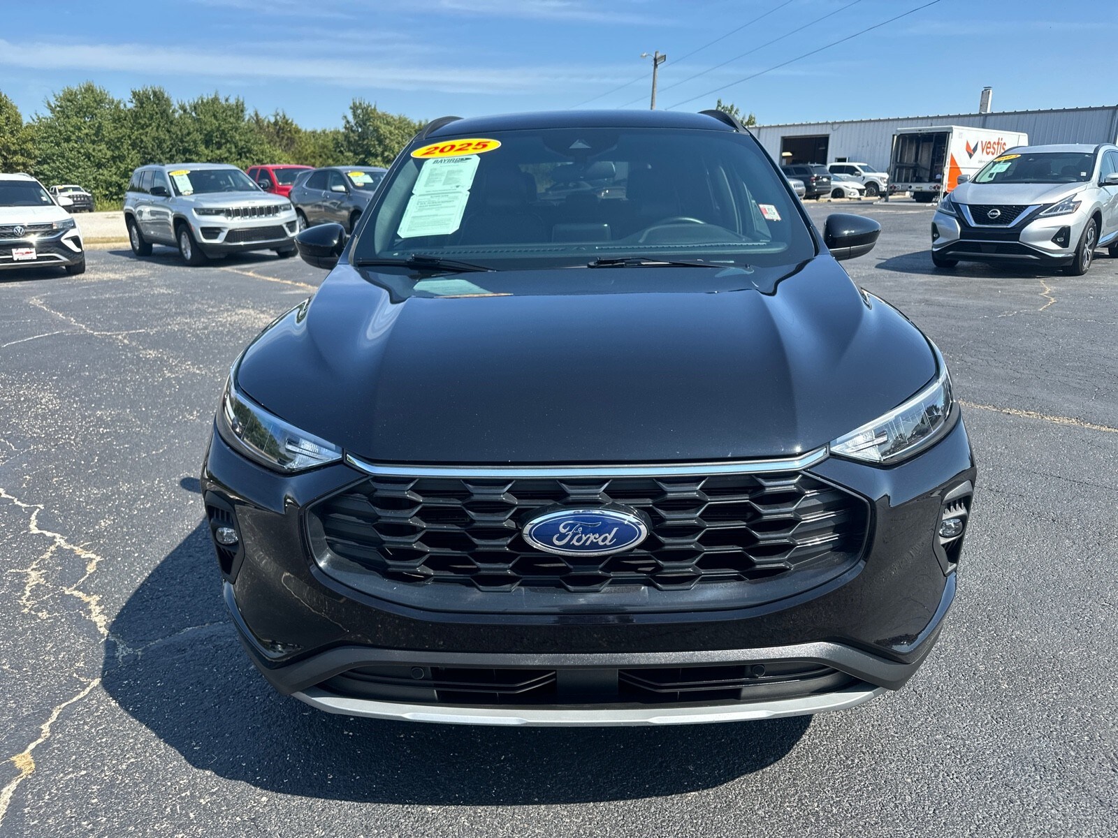 2025 Ford Escape ST-Line Select photo 2