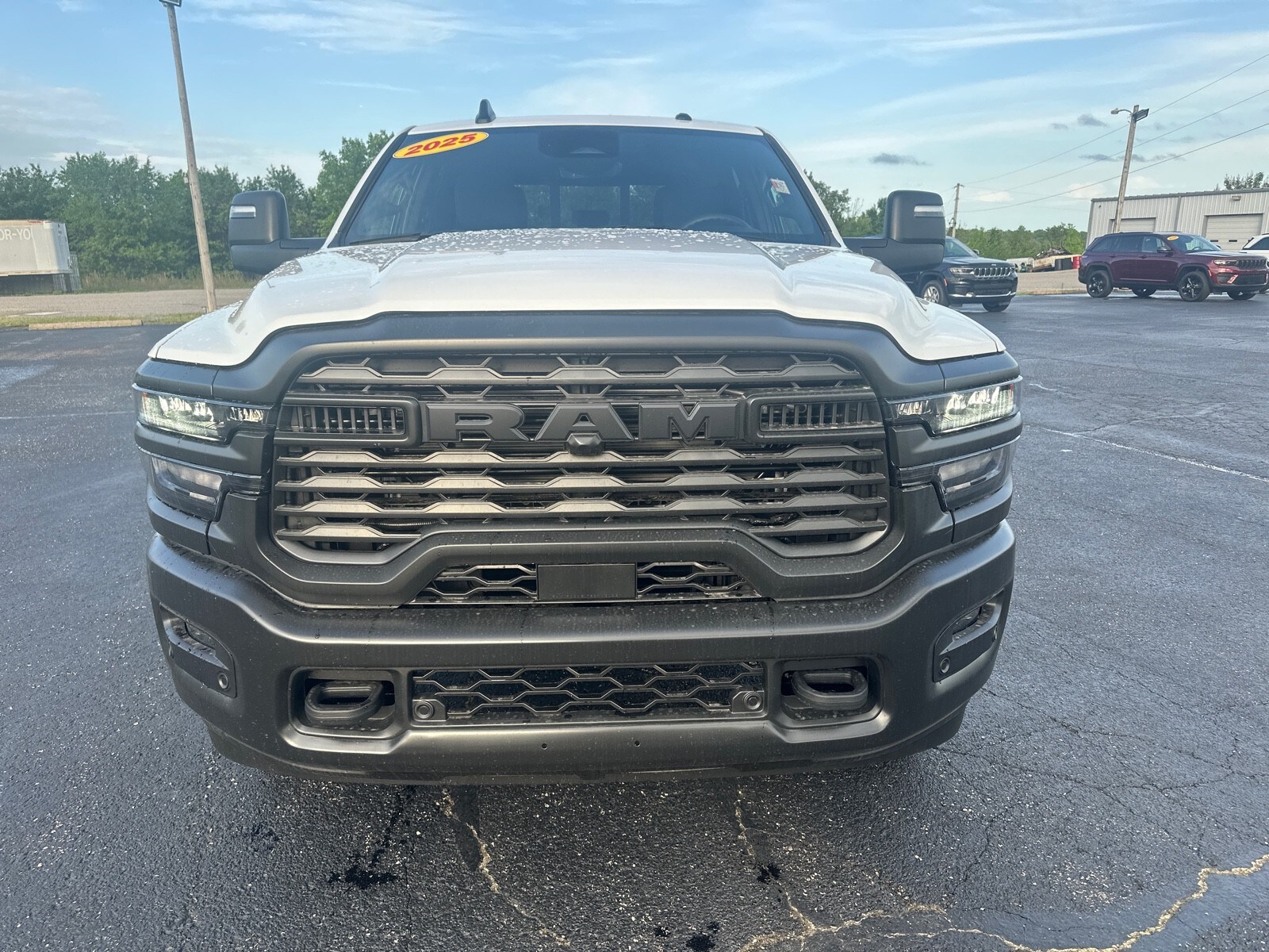 2025 Ram 2500 Tradesman photo 2