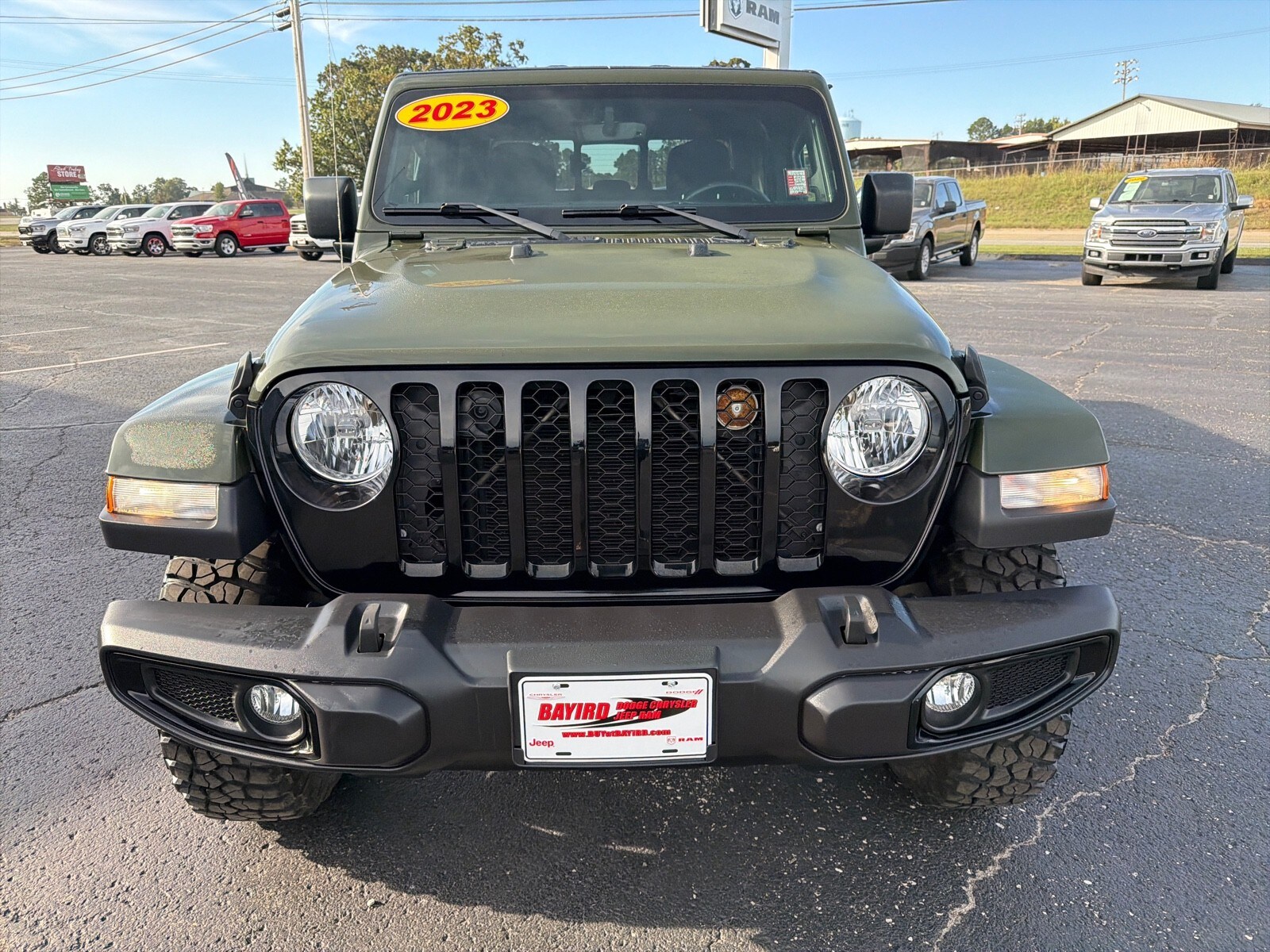 2023 Jeep Gladiator Sport photo 2