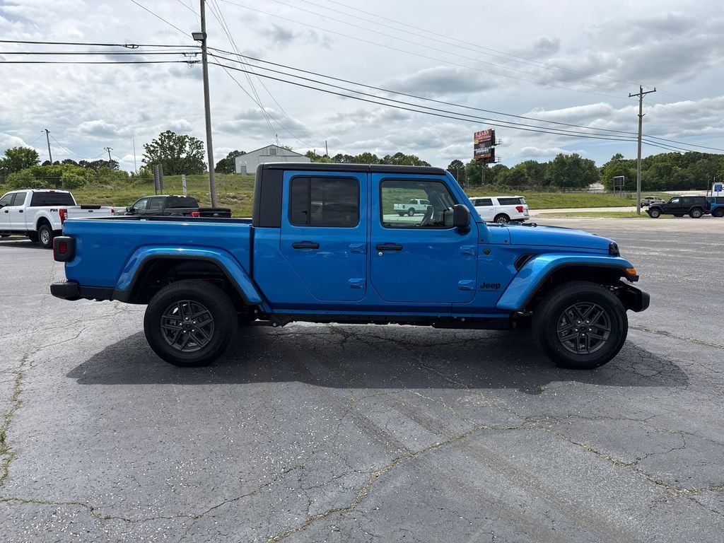 New 2026 Jeep Gladiator SPORT S 4X4 Pickup