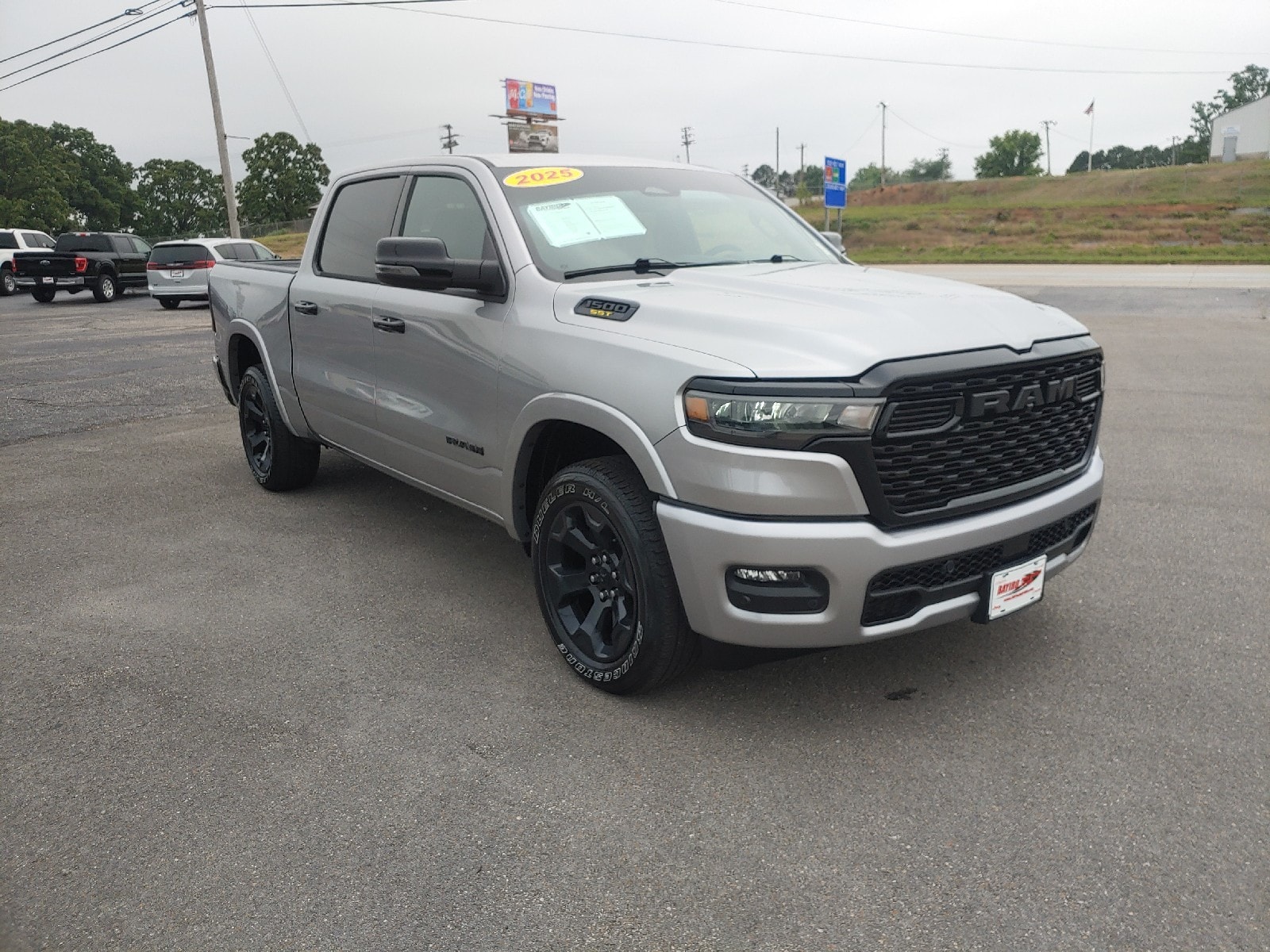 2025 RAM 1500 Big Horn/Lone Star 4x4 Crew Cab 5'7's photo
