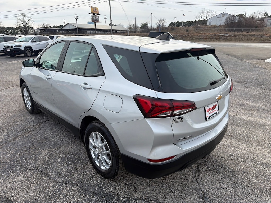 Used 2022 Chevrolet Equinox LS w/1LS SUV