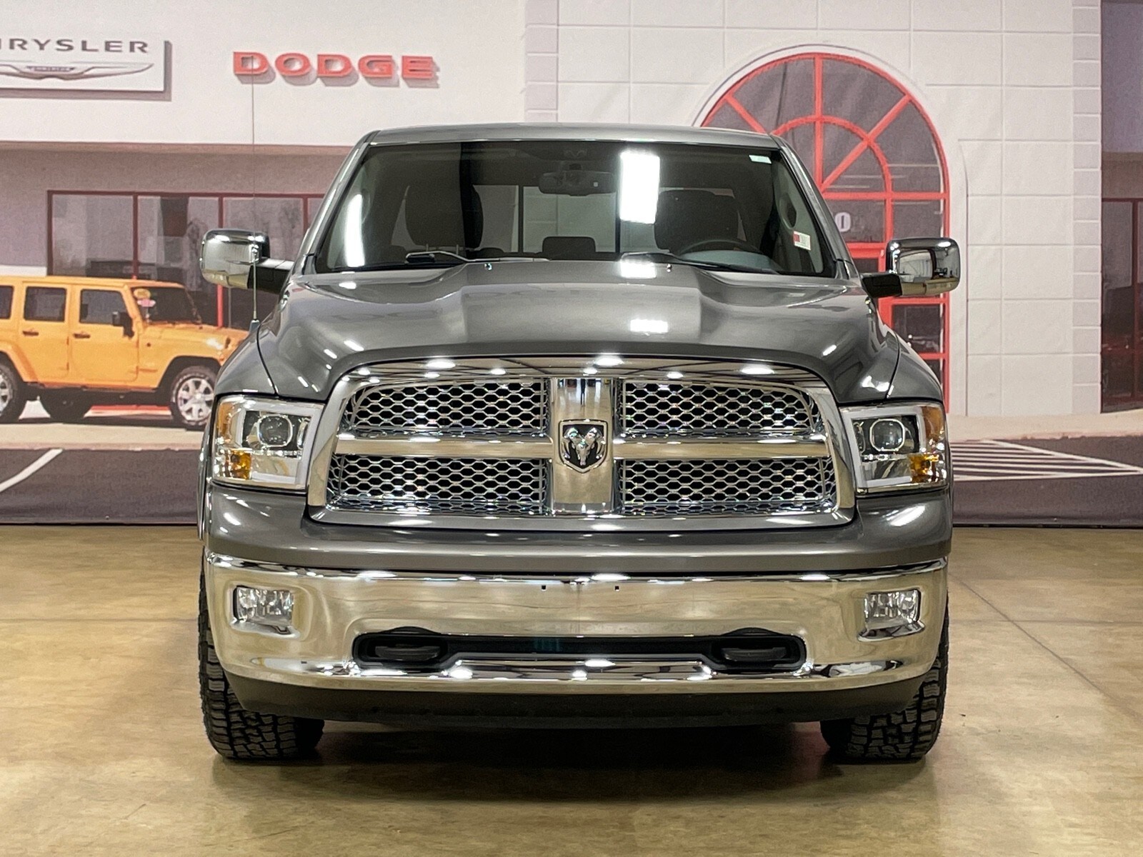 2012 Ram 1500 Laramie photo 2