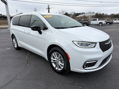 2026 Chrysler Pacifica Select Passenger Van