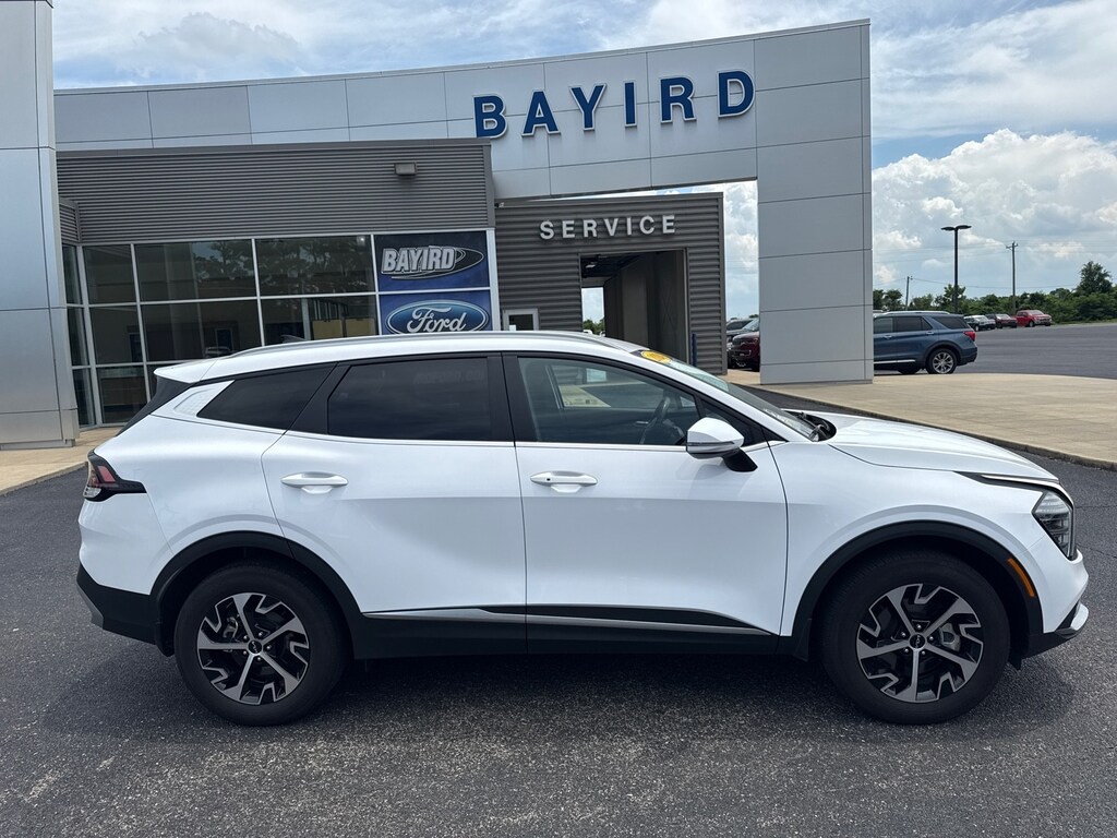 Used 2024 Kia Sportage EX SUV