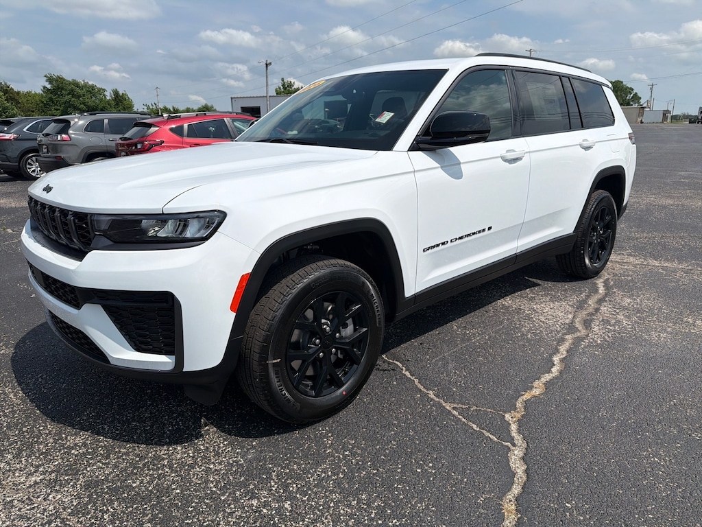 New 2026 Jeep Grand Cherokee L Laredo Sport Utility