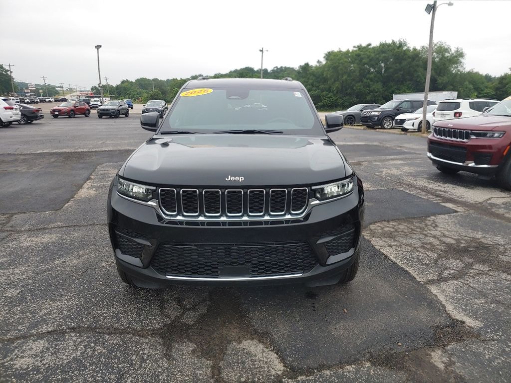 New 2026 Jeep Grand Cherokee Laredo Sport Utility