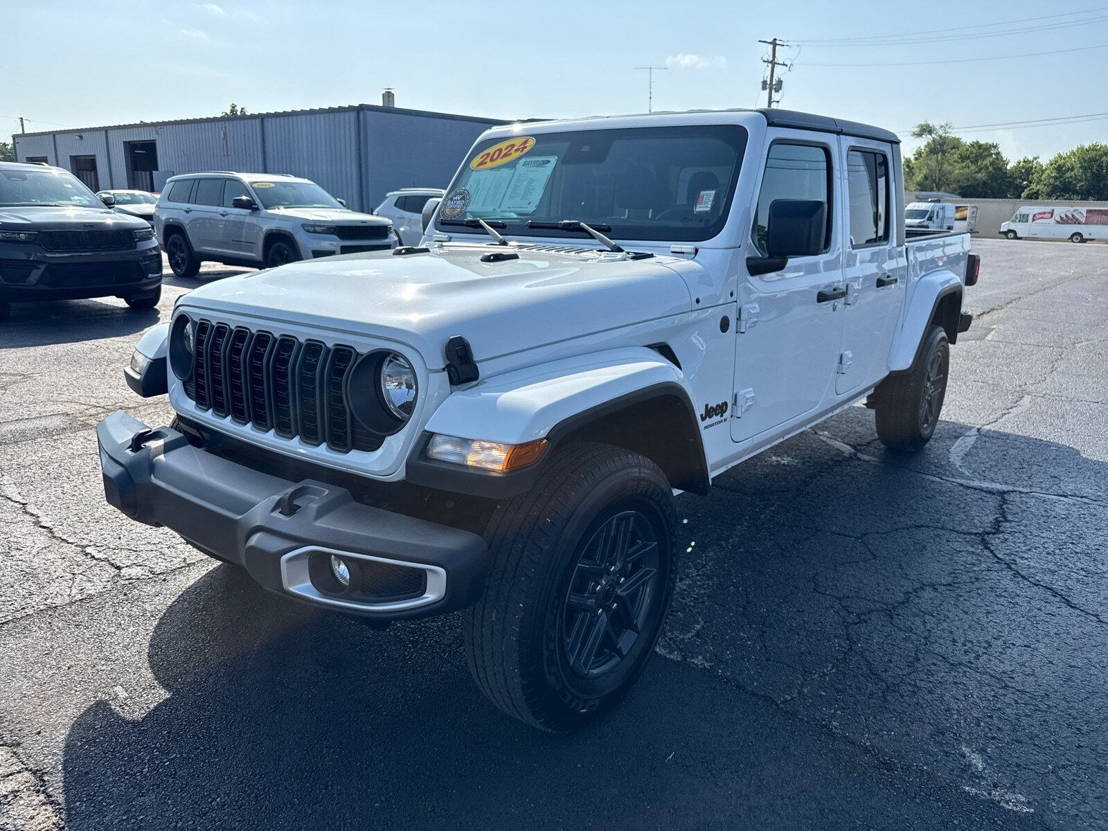 2024 Jeep Gladiator Sport S photo 3